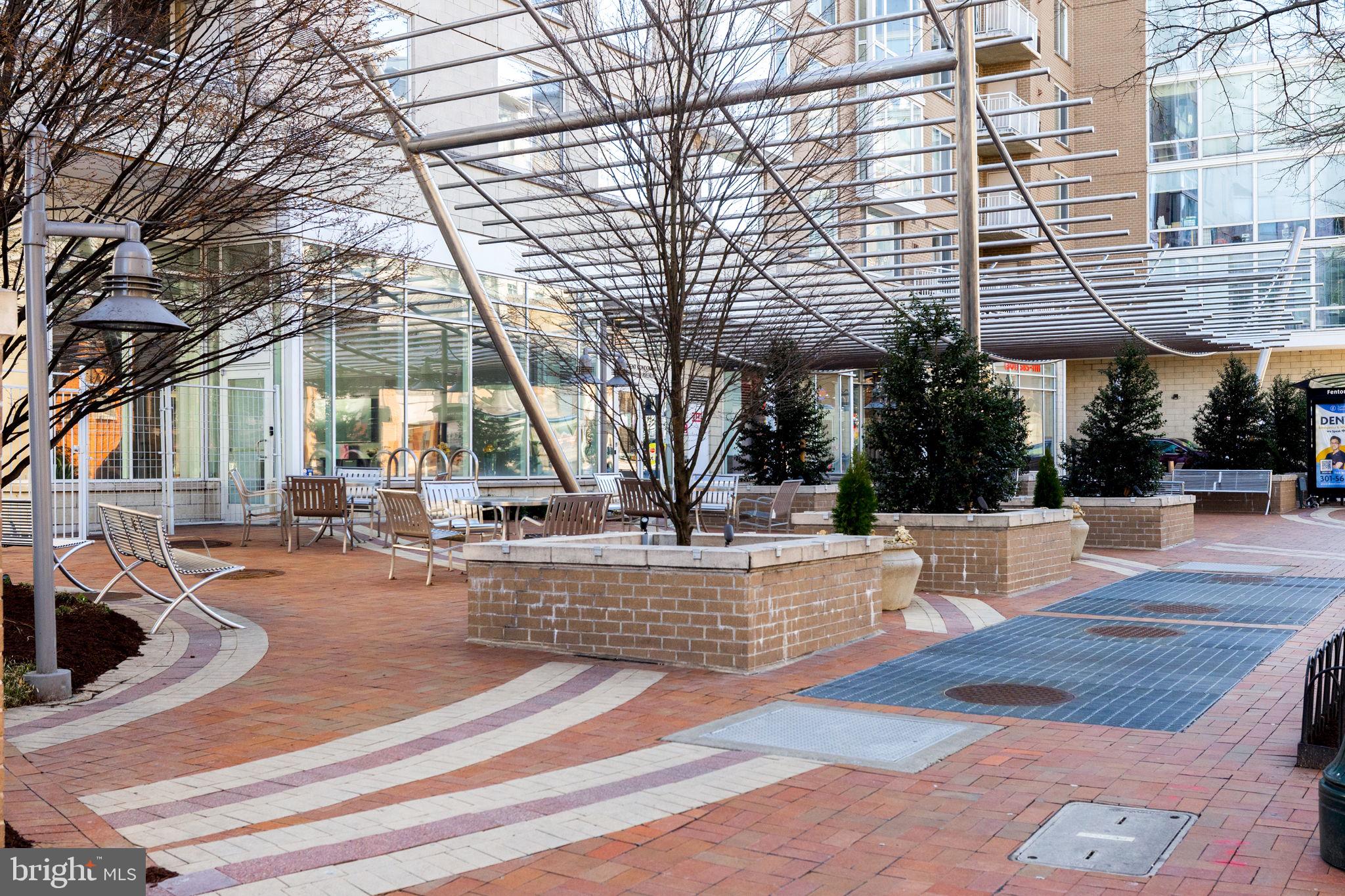 CRESCENT - Residential
