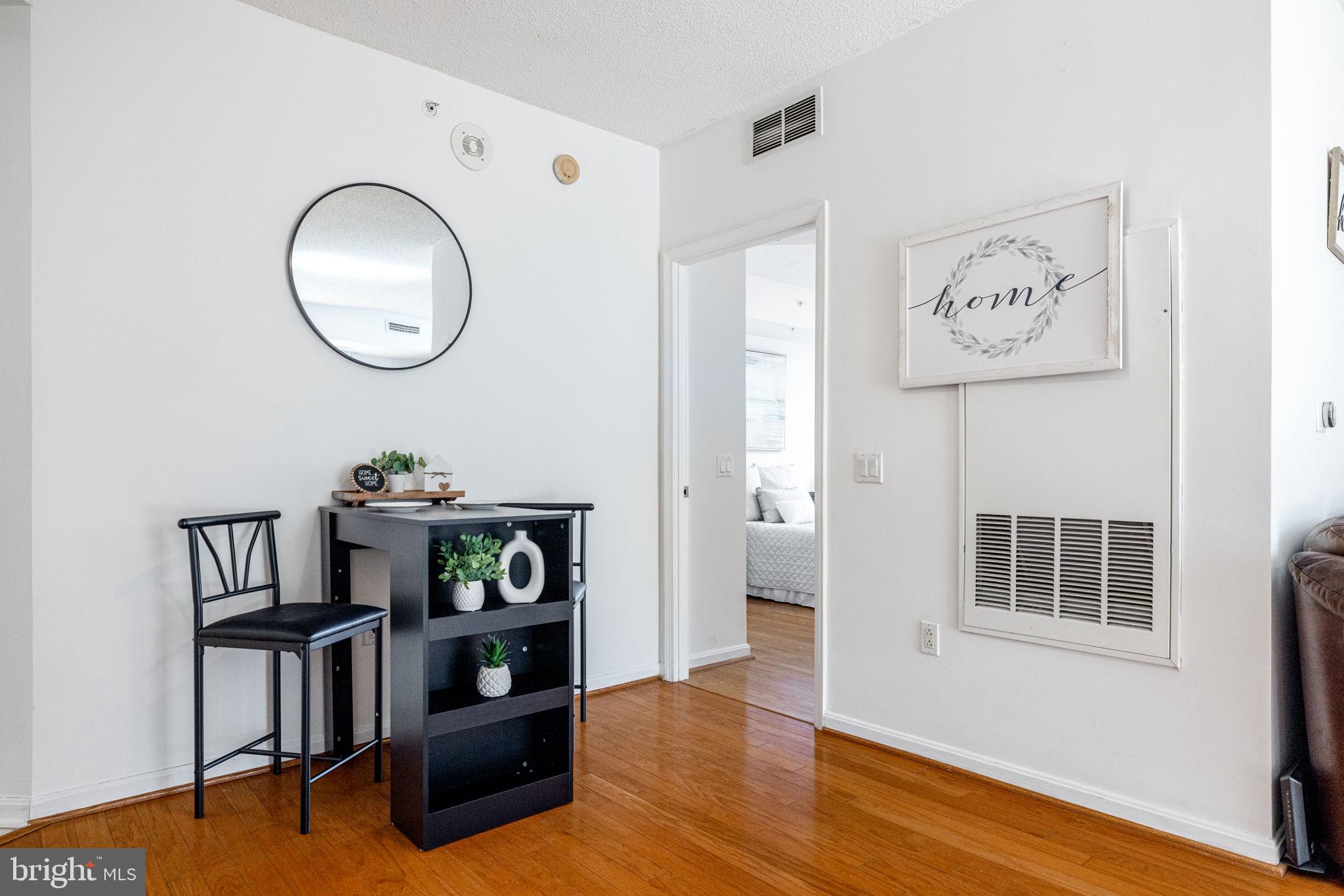 CRESCENT - Residential
