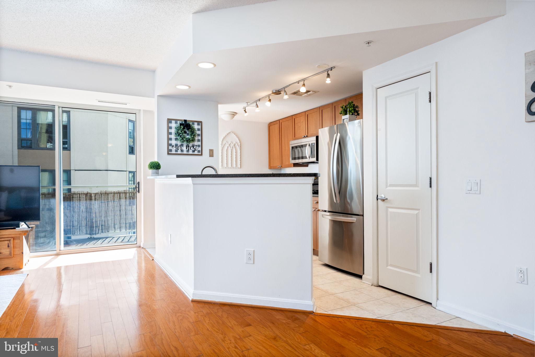 CRESCENT - Residential