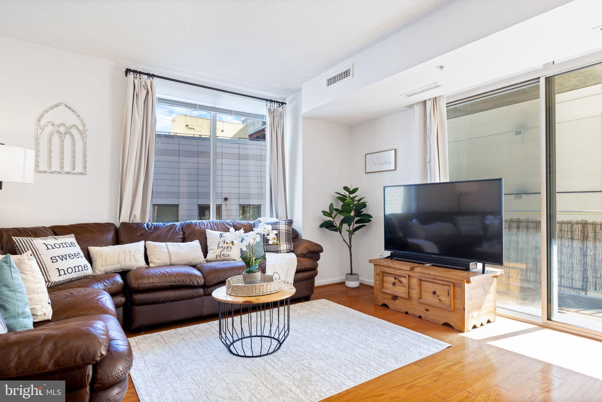 CRESCENT - Residential