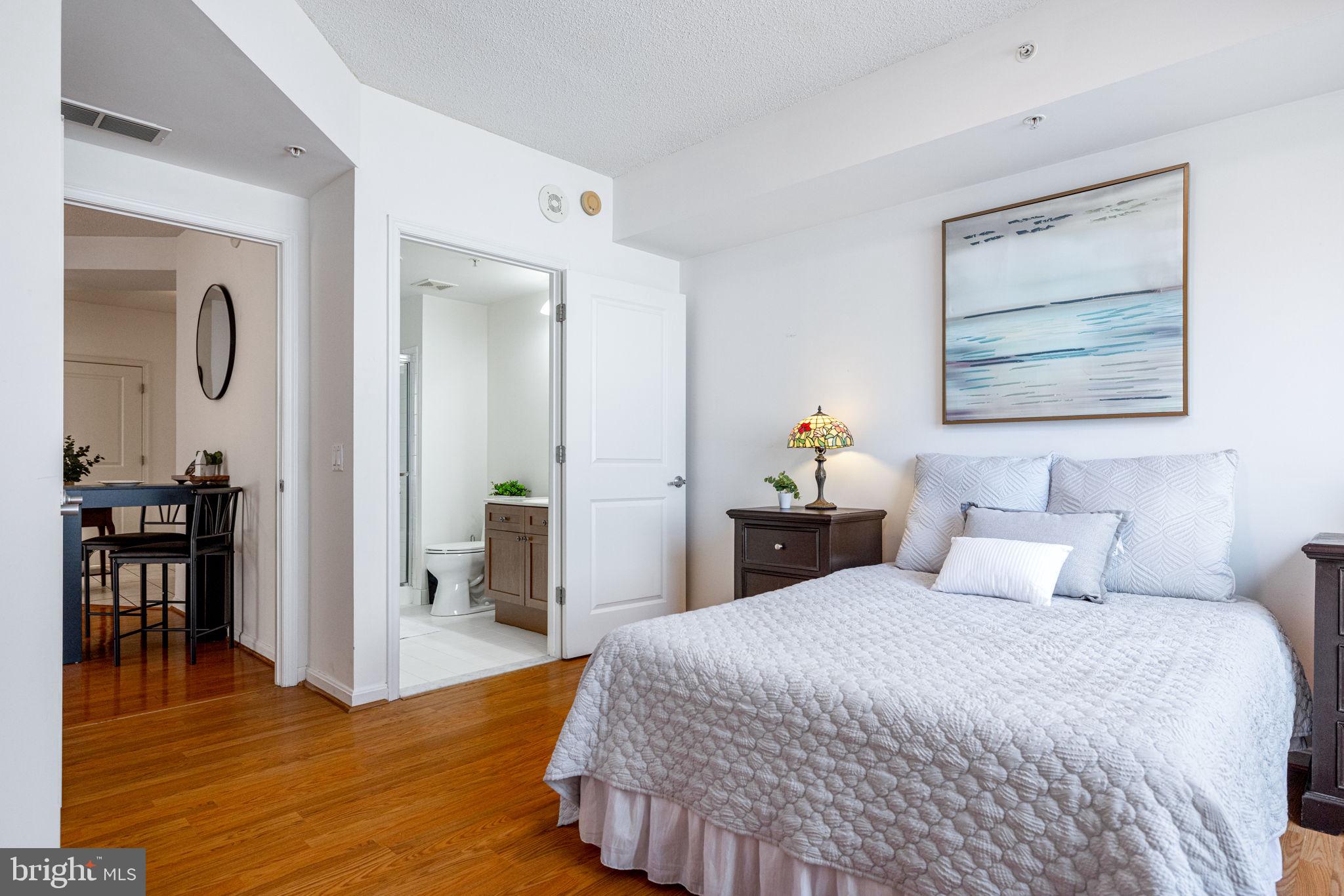 CRESCENT - Residential