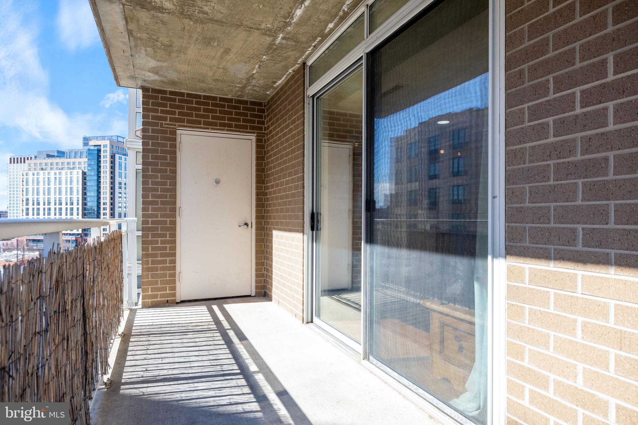 CRESCENT - Residential