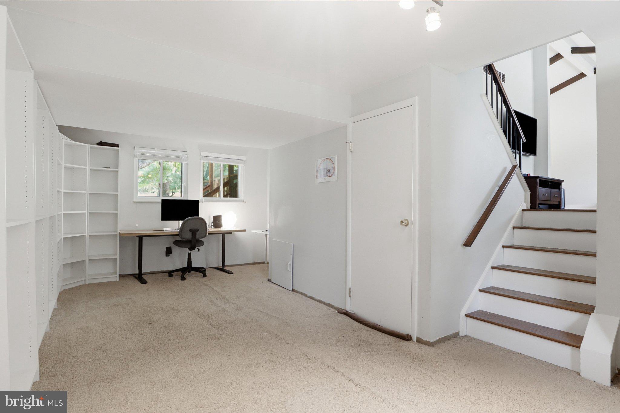 VILLAGE OF OAKLAND MILLS - Residential