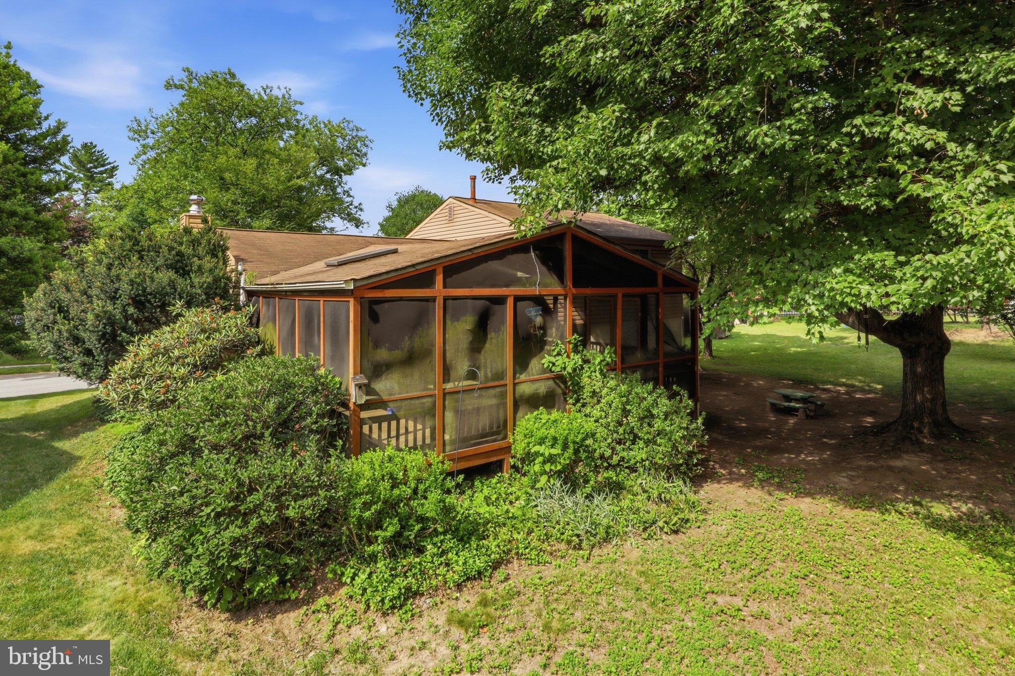 VILLAGE OF OAKLAND MILLS - Residential