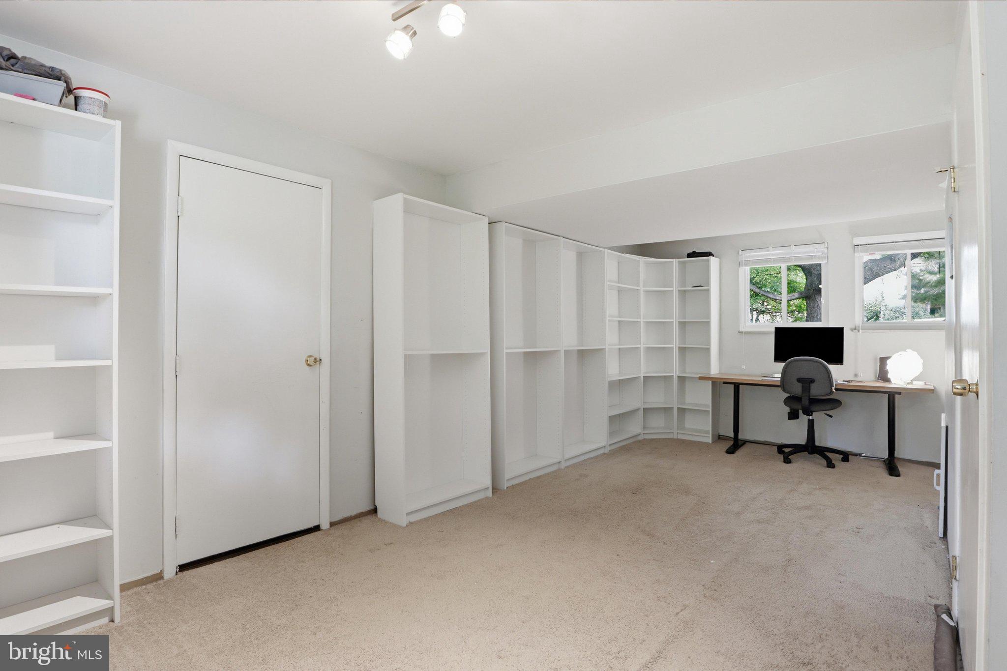 VILLAGE OF OAKLAND MILLS - Residential