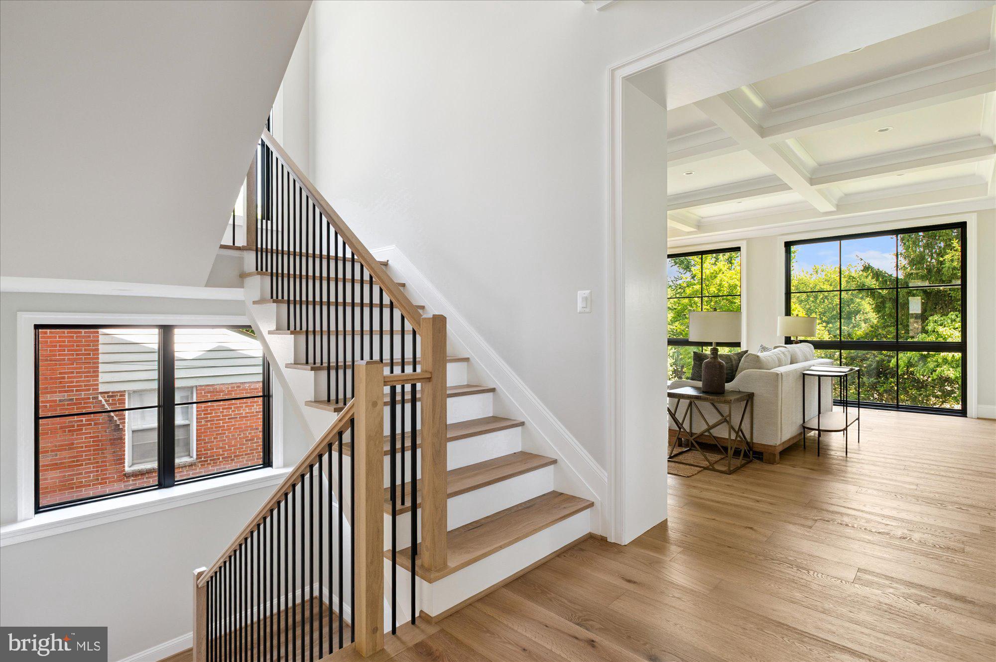 COUNTRY CLUB HILLS - Residential