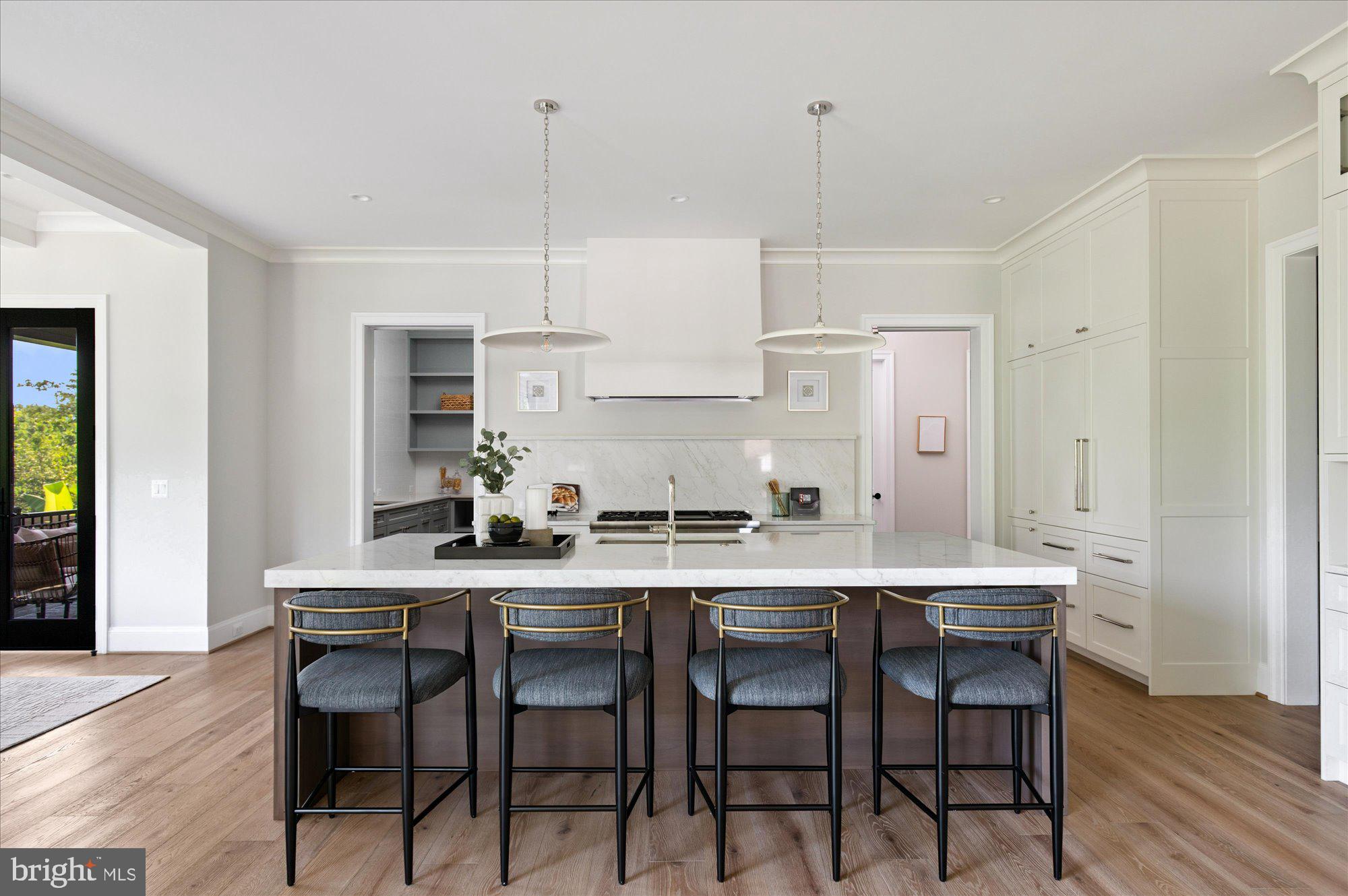 COUNTRY CLUB HILLS - Residential