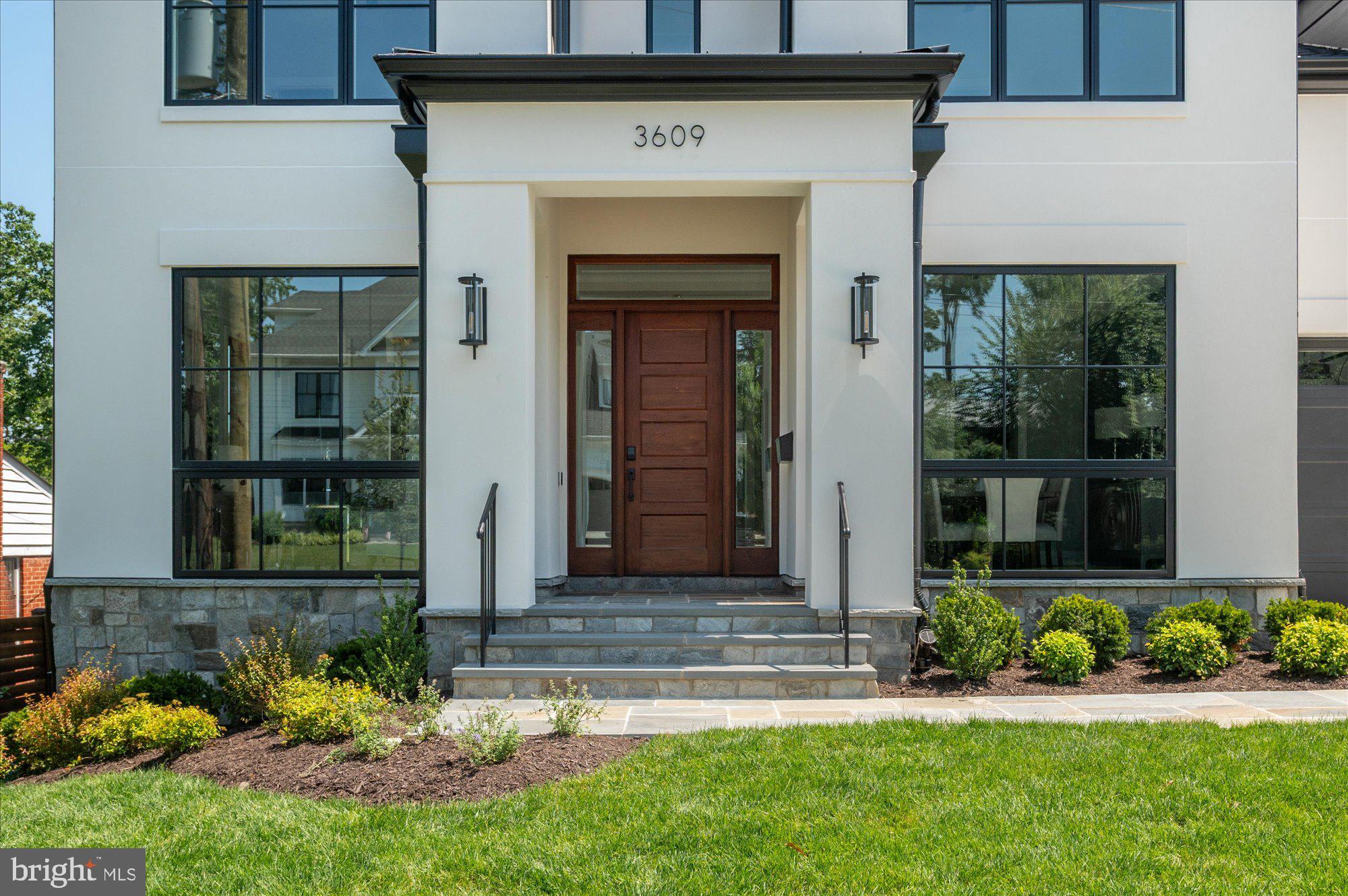 COUNTRY CLUB HILLS - Residential