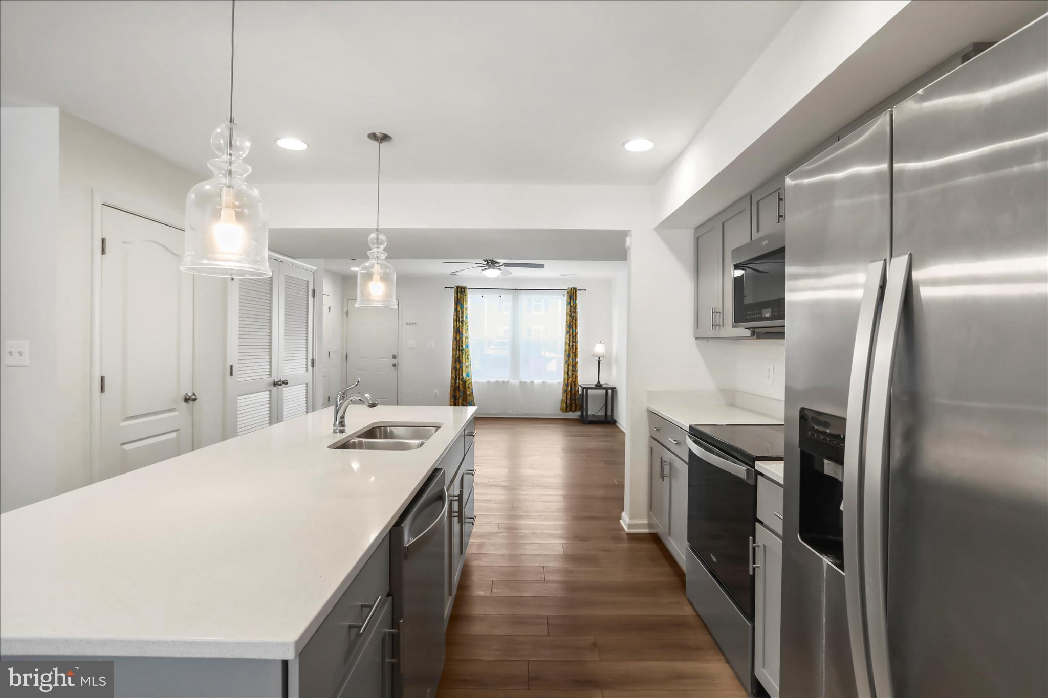 WHISPERING PINES - Residential