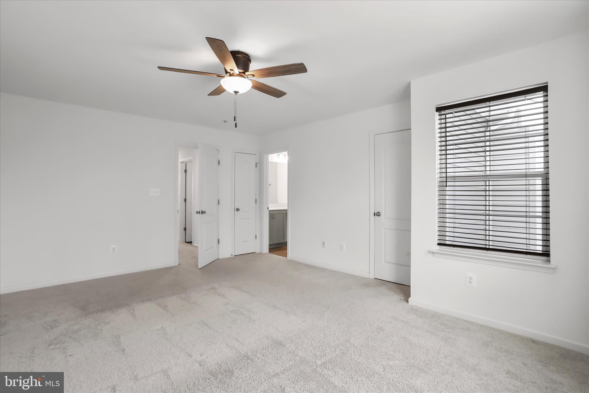 WHISPERING PINES - Residential