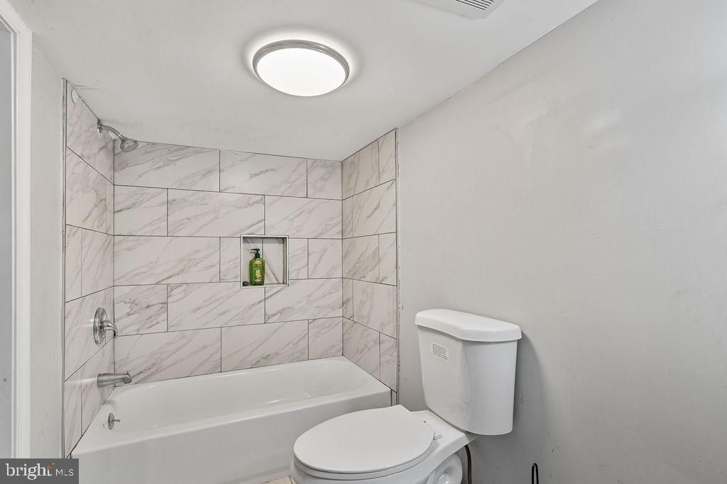 RIVIERA BEACH - Residential
