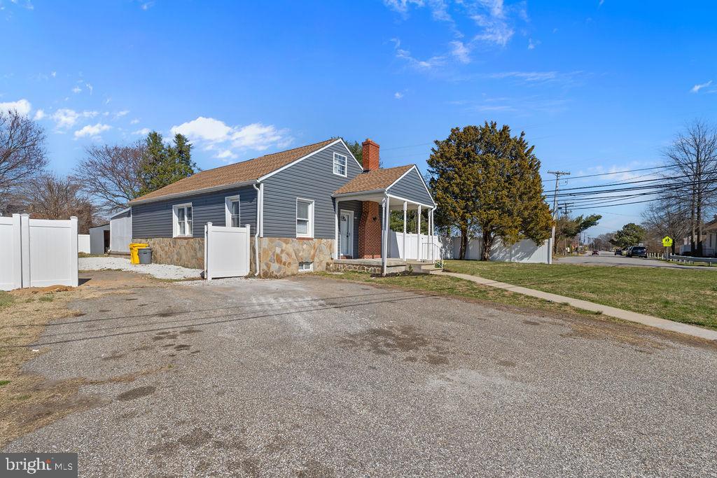 RIVIERA BEACH - Residential