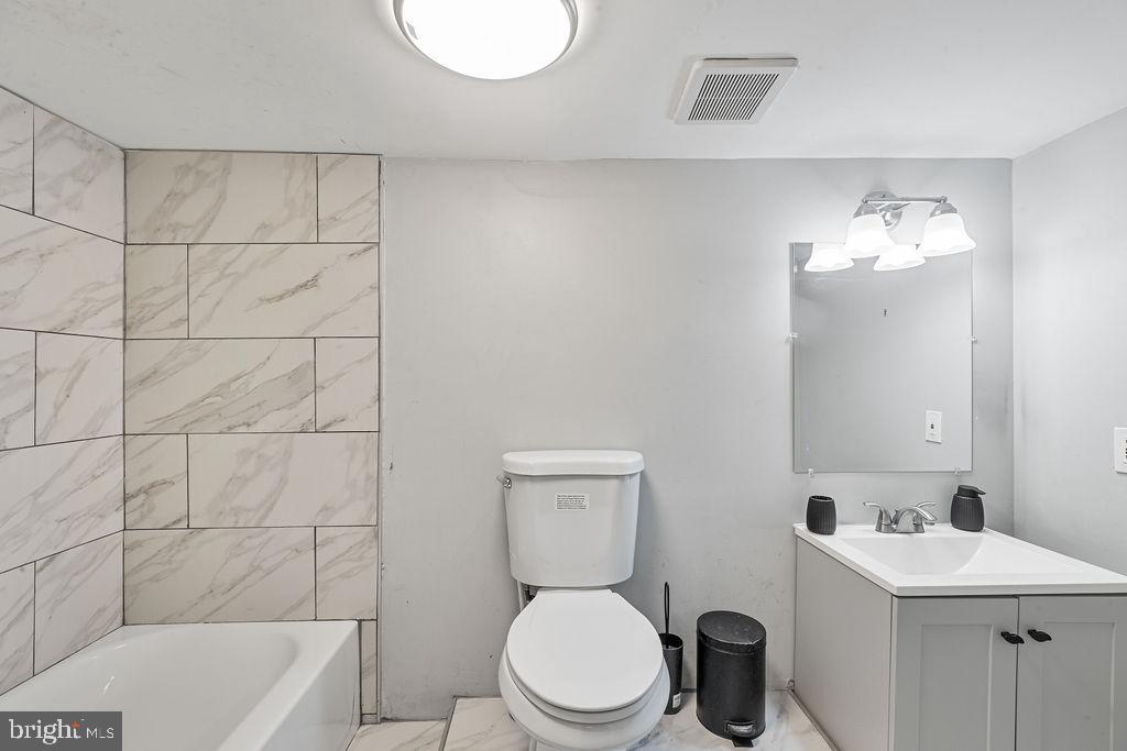 RIVIERA BEACH - Residential