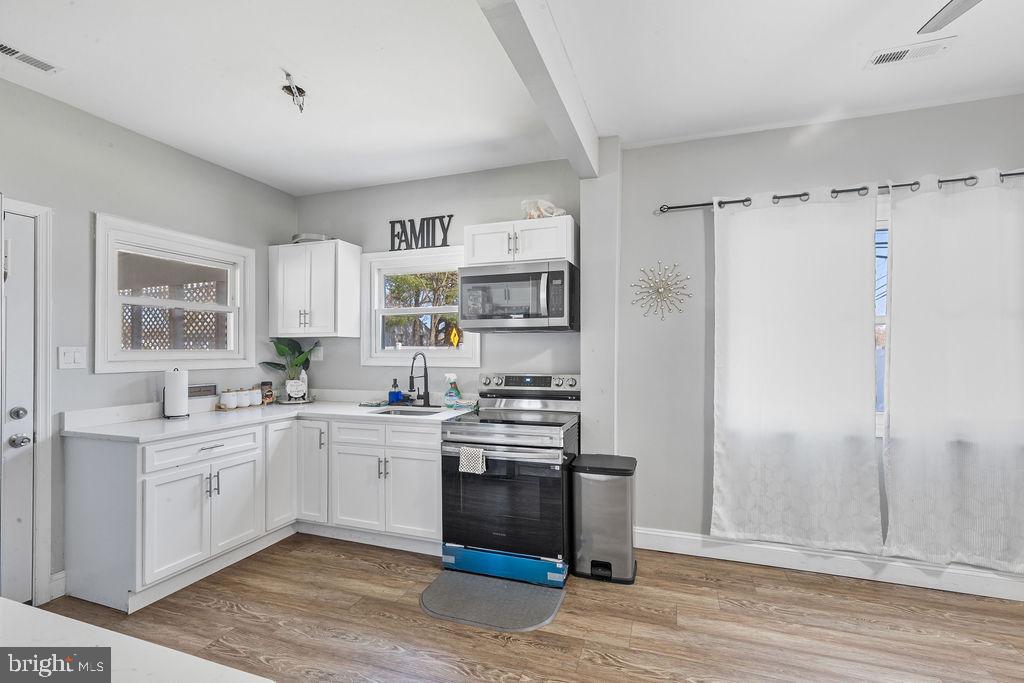 RIVIERA BEACH - Residential