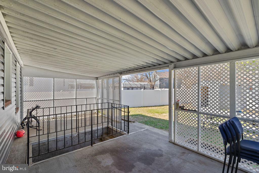 RIVIERA BEACH - Residential