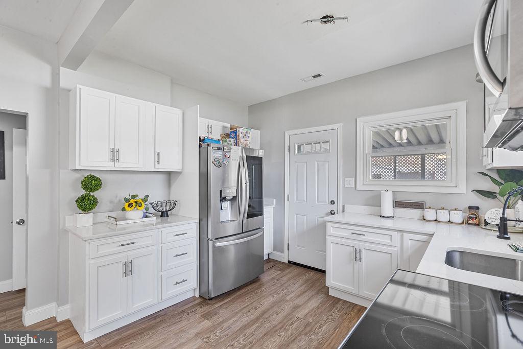 RIVIERA BEACH - Residential