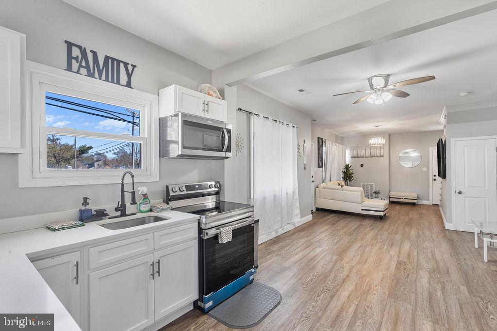 RIVIERA BEACH - Residential