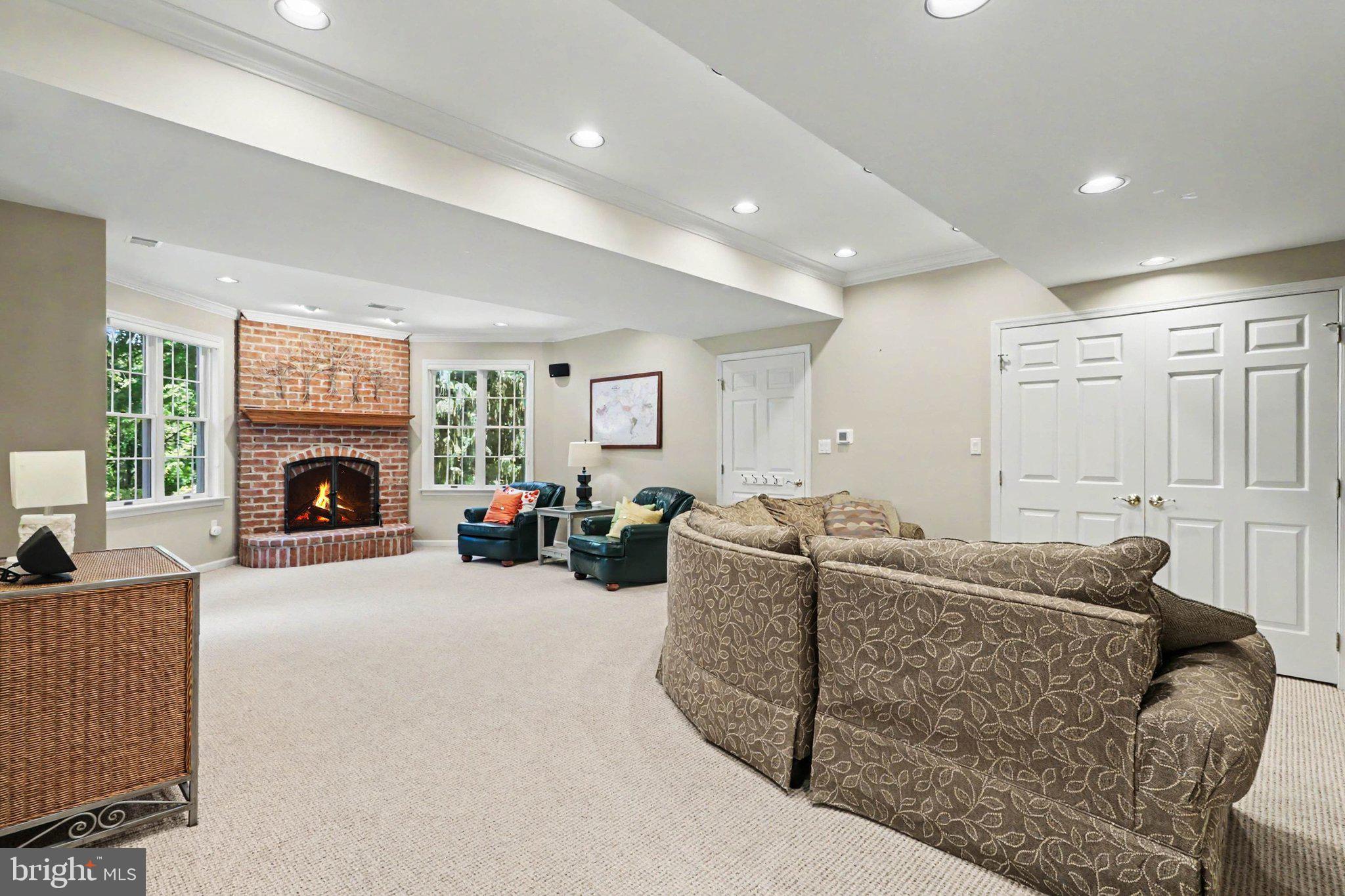 LINDENWOOD - Residential