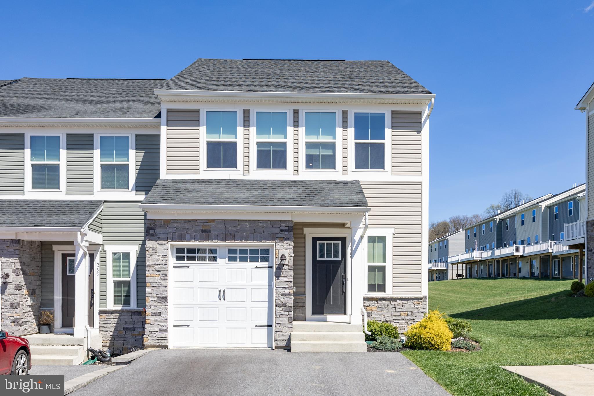 HIGHPOINT AT DOWNINGTOWN - Residential