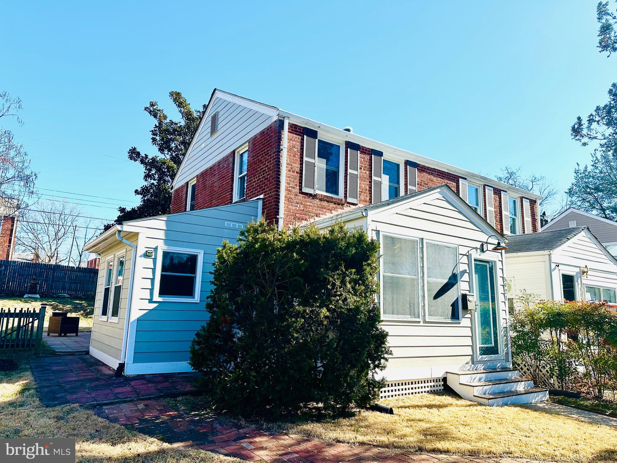 JEFFERSON MANOR - Residential