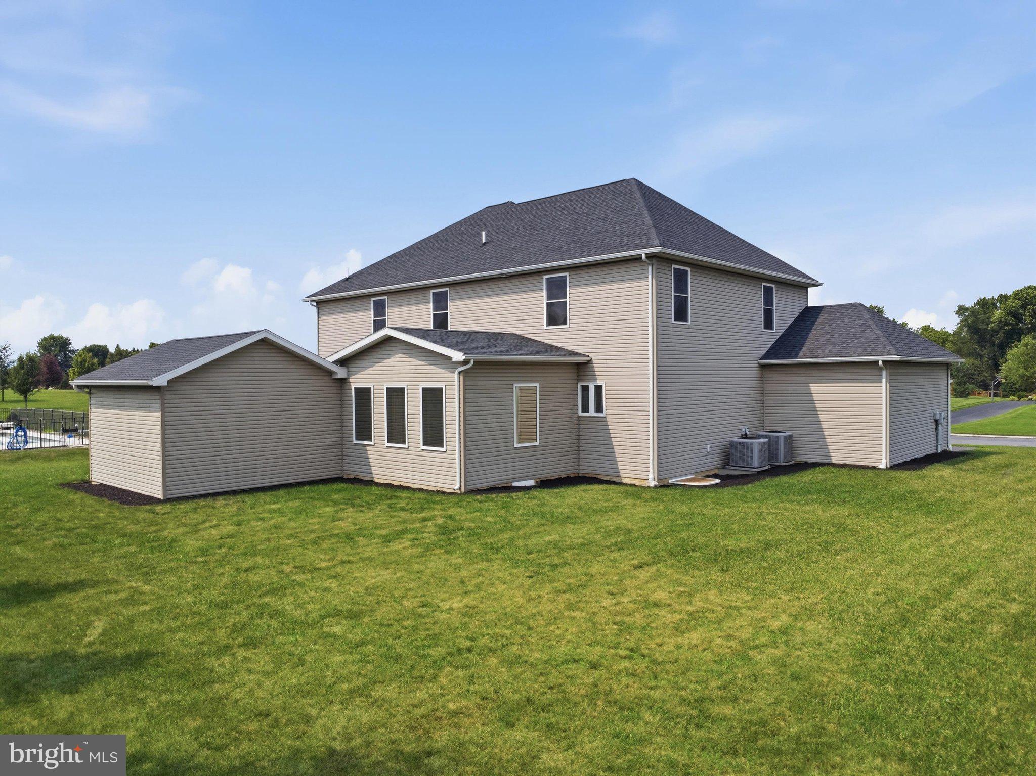 SYCAMORE MEADOWS - Residential