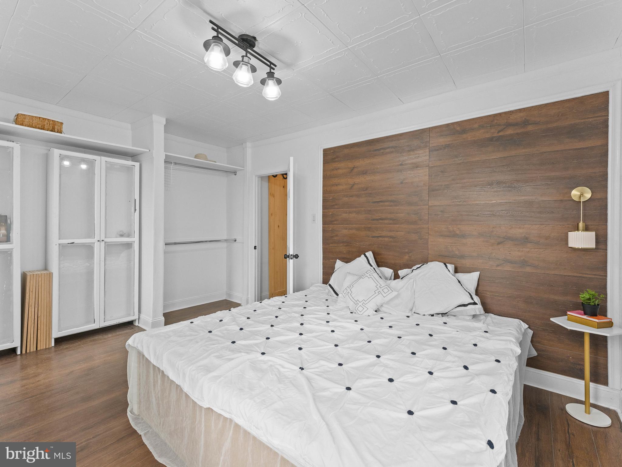 BRIDGEWATER - Residential