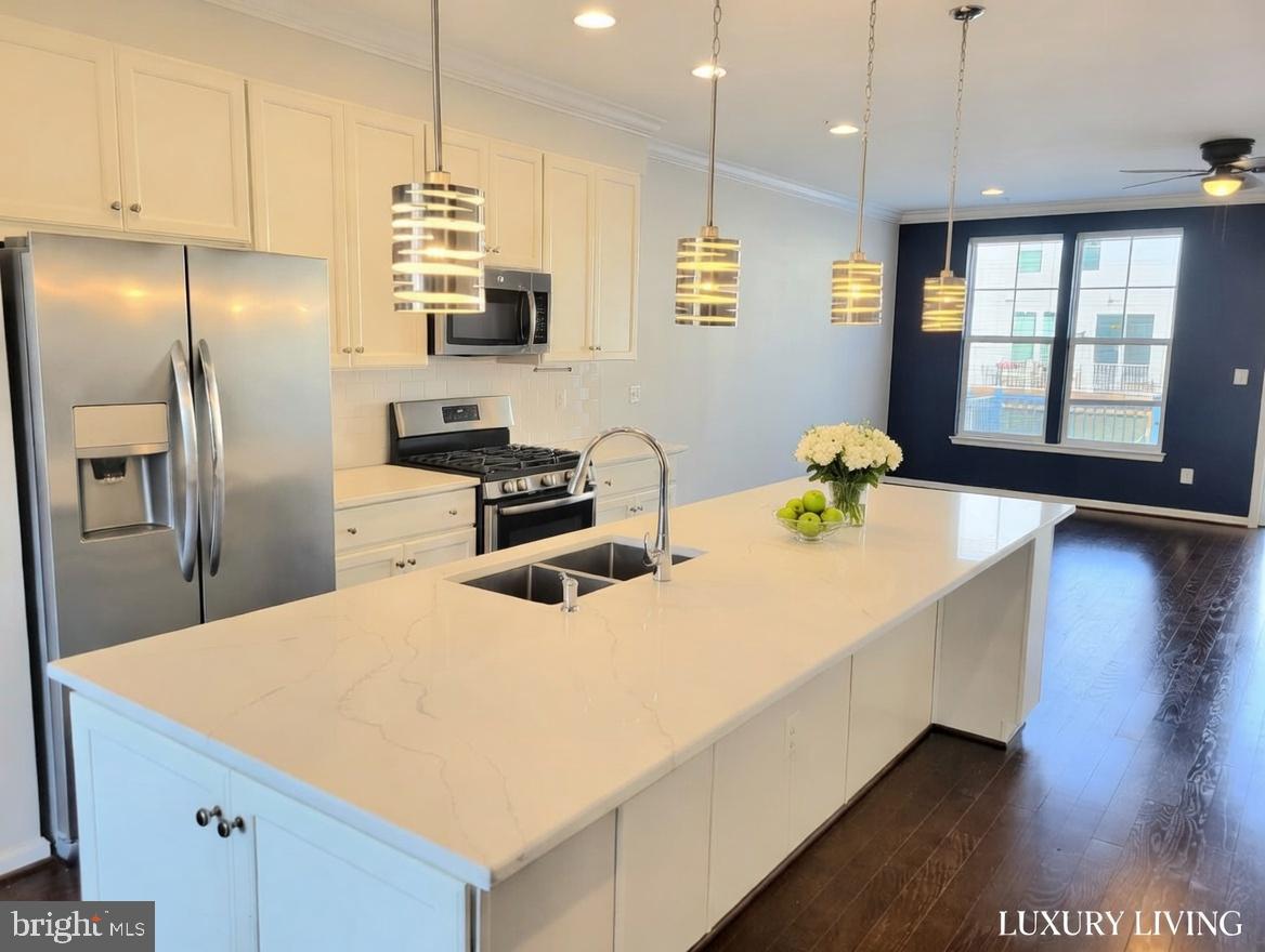 TALLYN RIDGE - Residential Lease