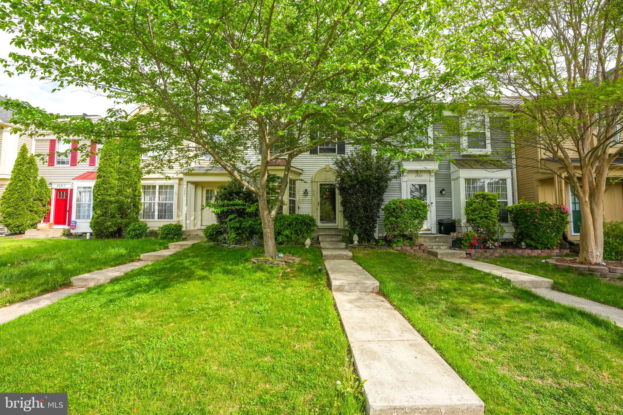 RIVER OAKS - Residential