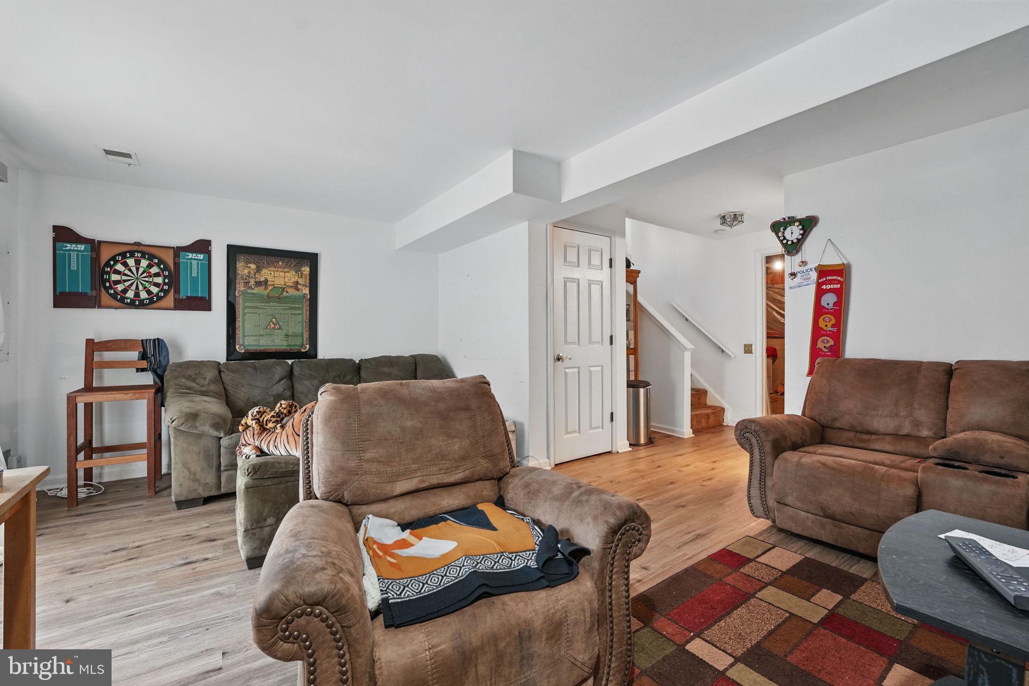 RIVER OAKS - Residential