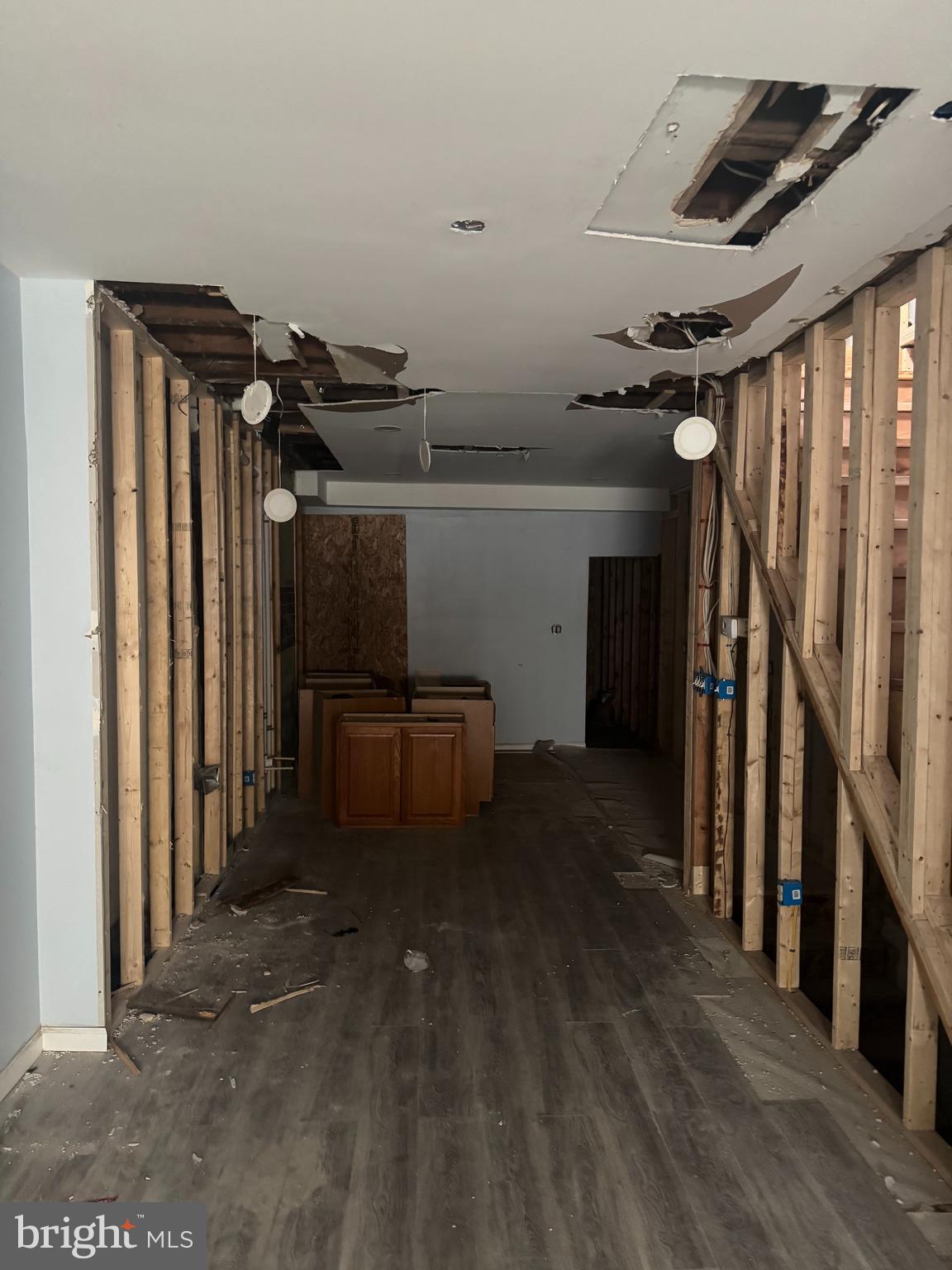 BROADWAY EAST - Residential