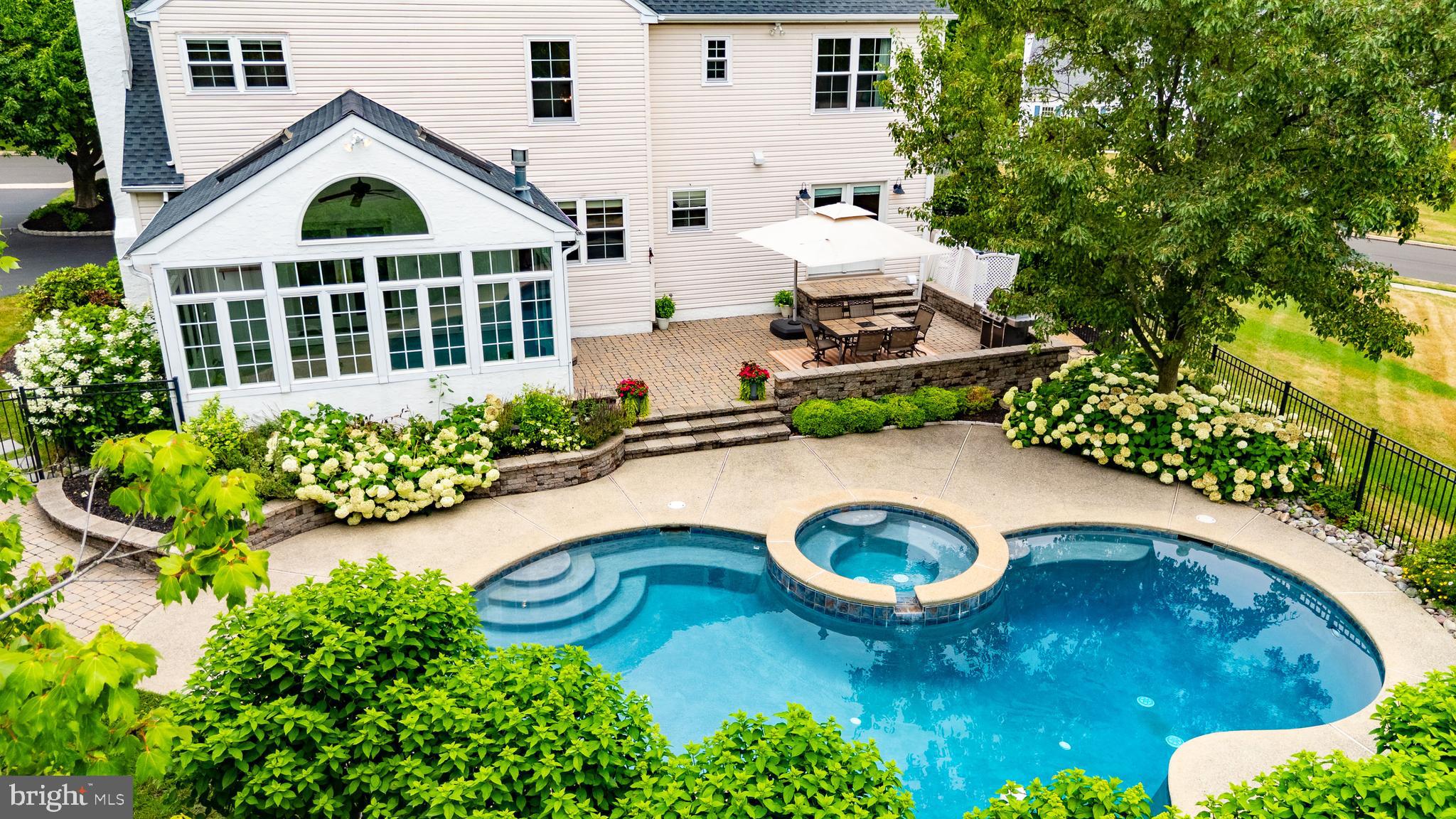 DOYLESTOWN KNOLL - Residential