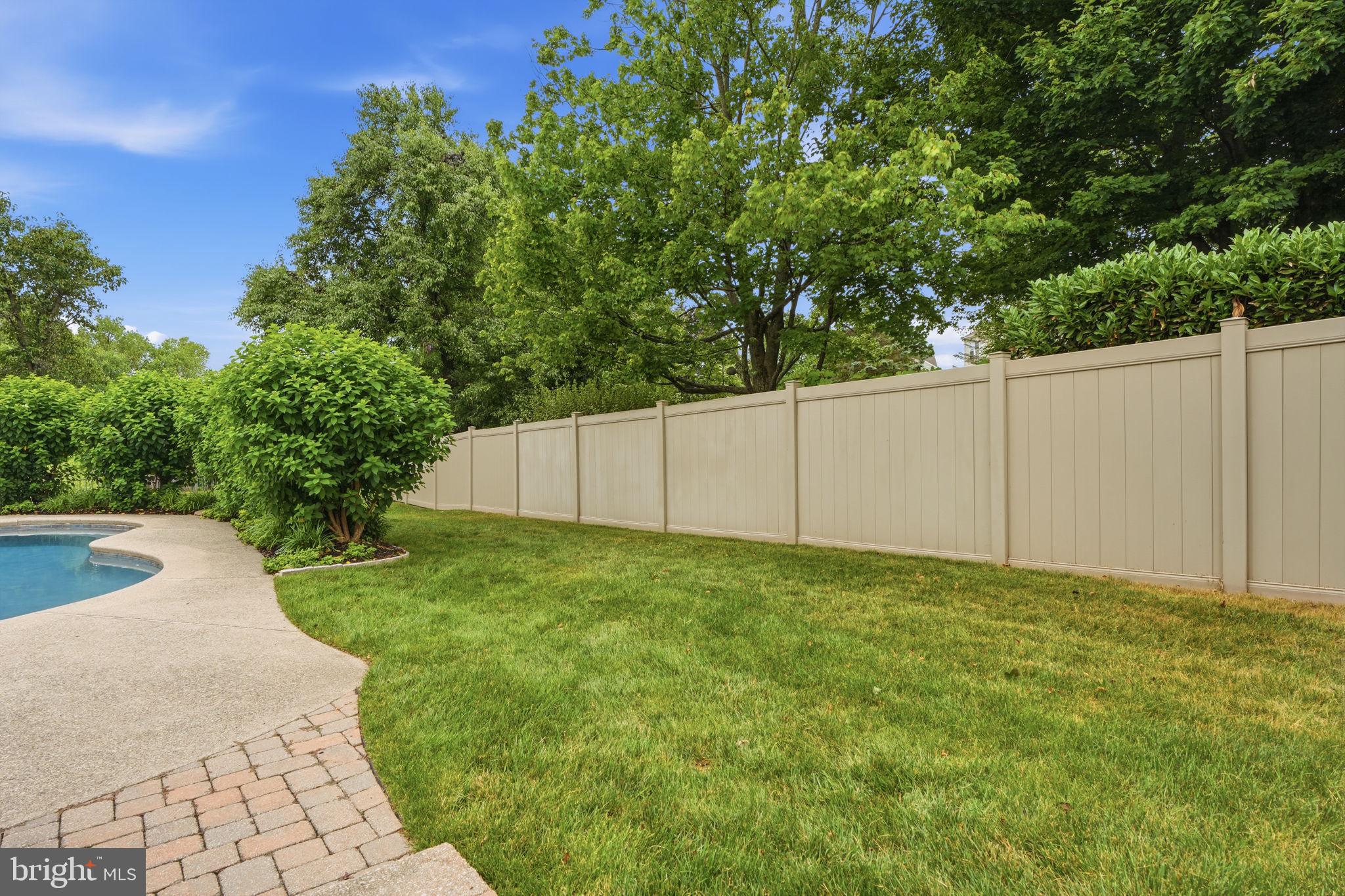 DOYLESTOWN KNOLL - Residential