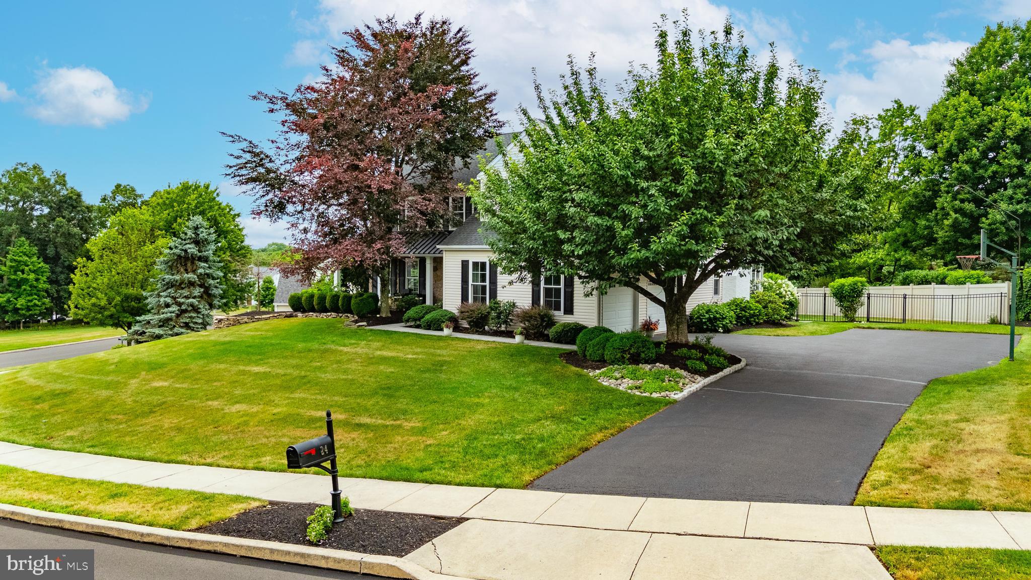 DOYLESTOWN KNOLL - Residential