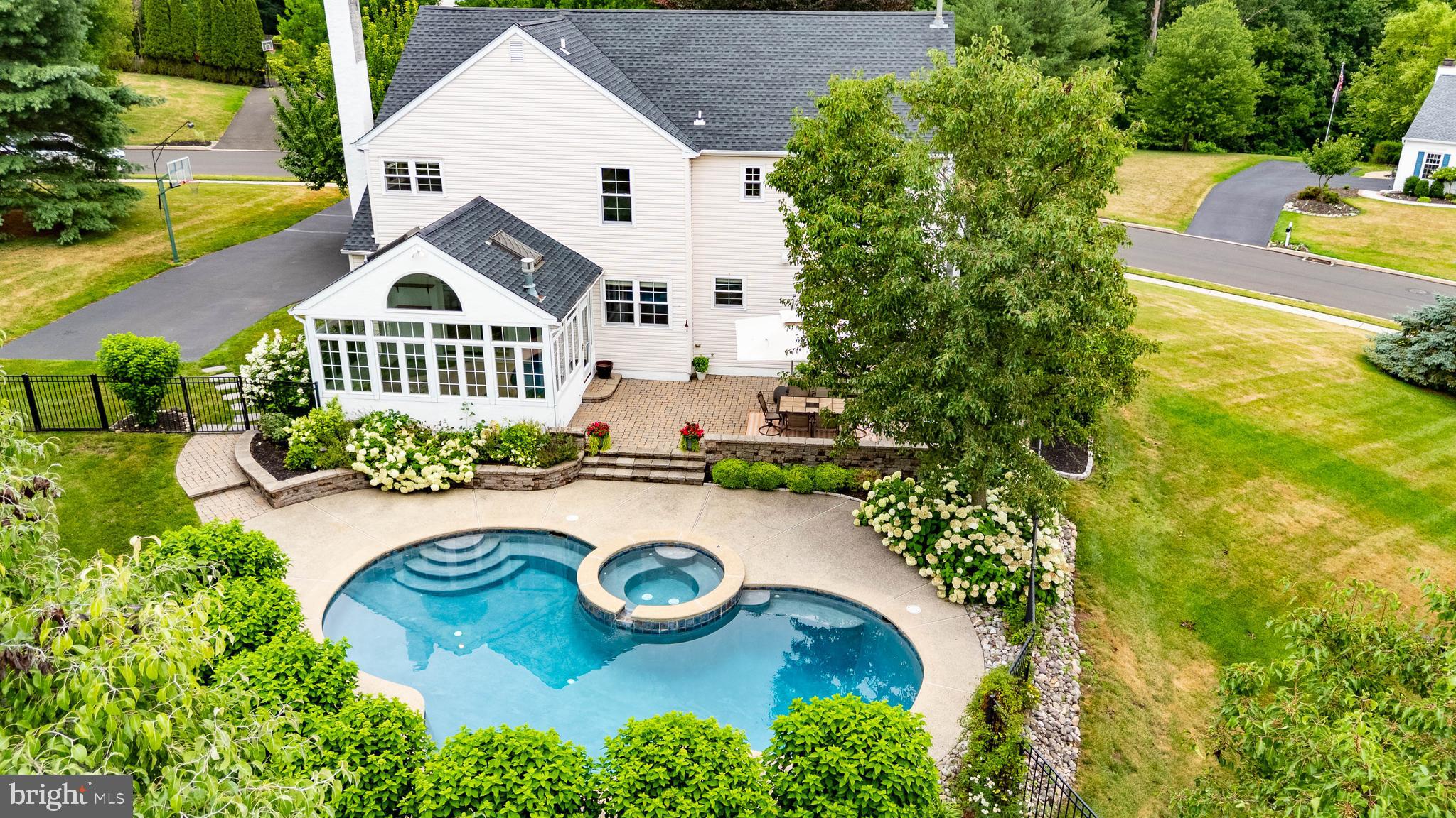 DOYLESTOWN KNOLL - Residential