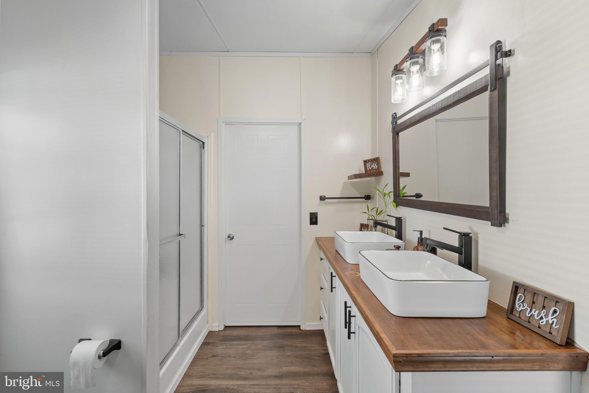 MIDWAY MOBILE VILLAGE - Residential