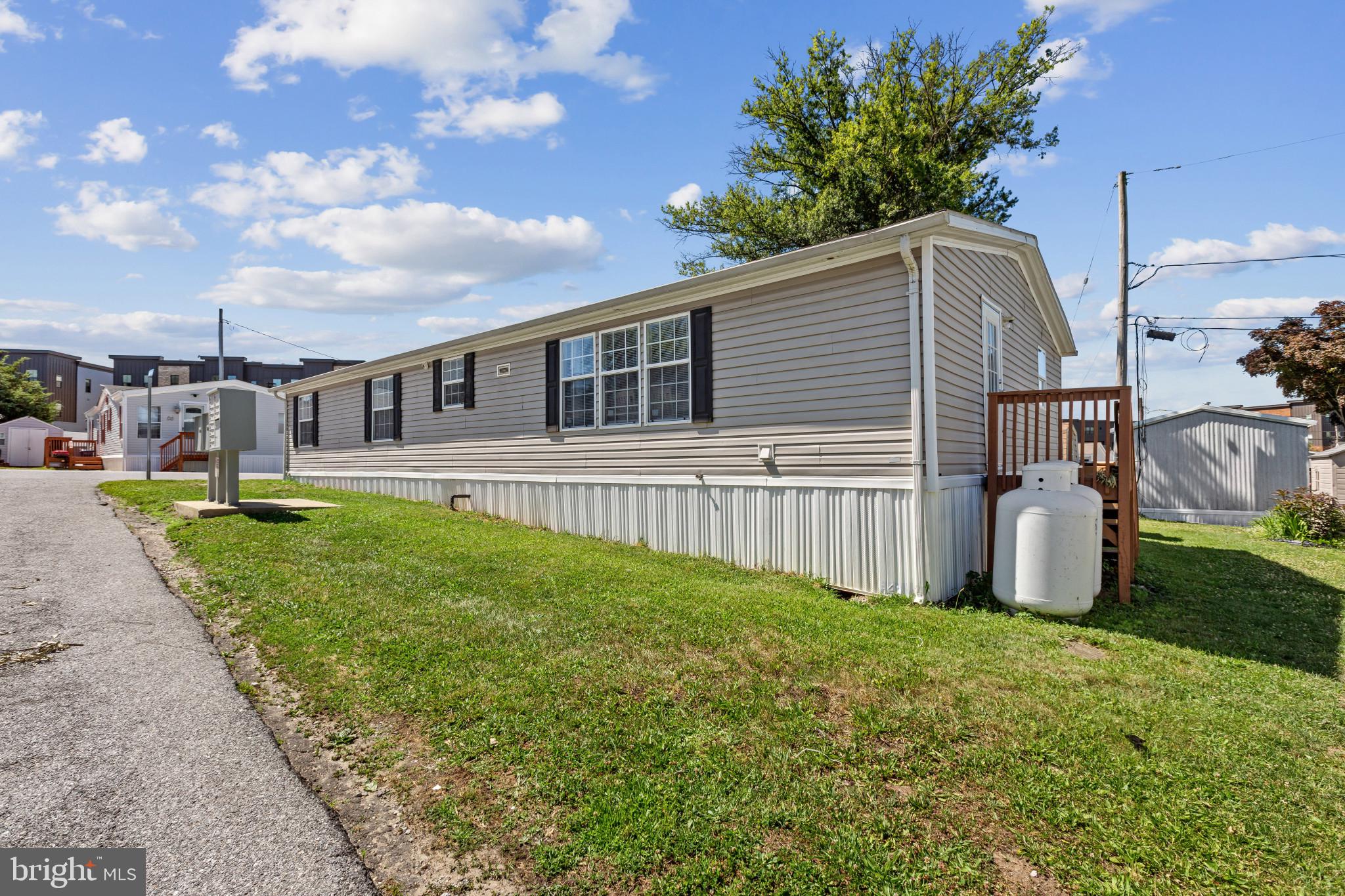 MIDWAY MOBILE VILLAGE - Residential