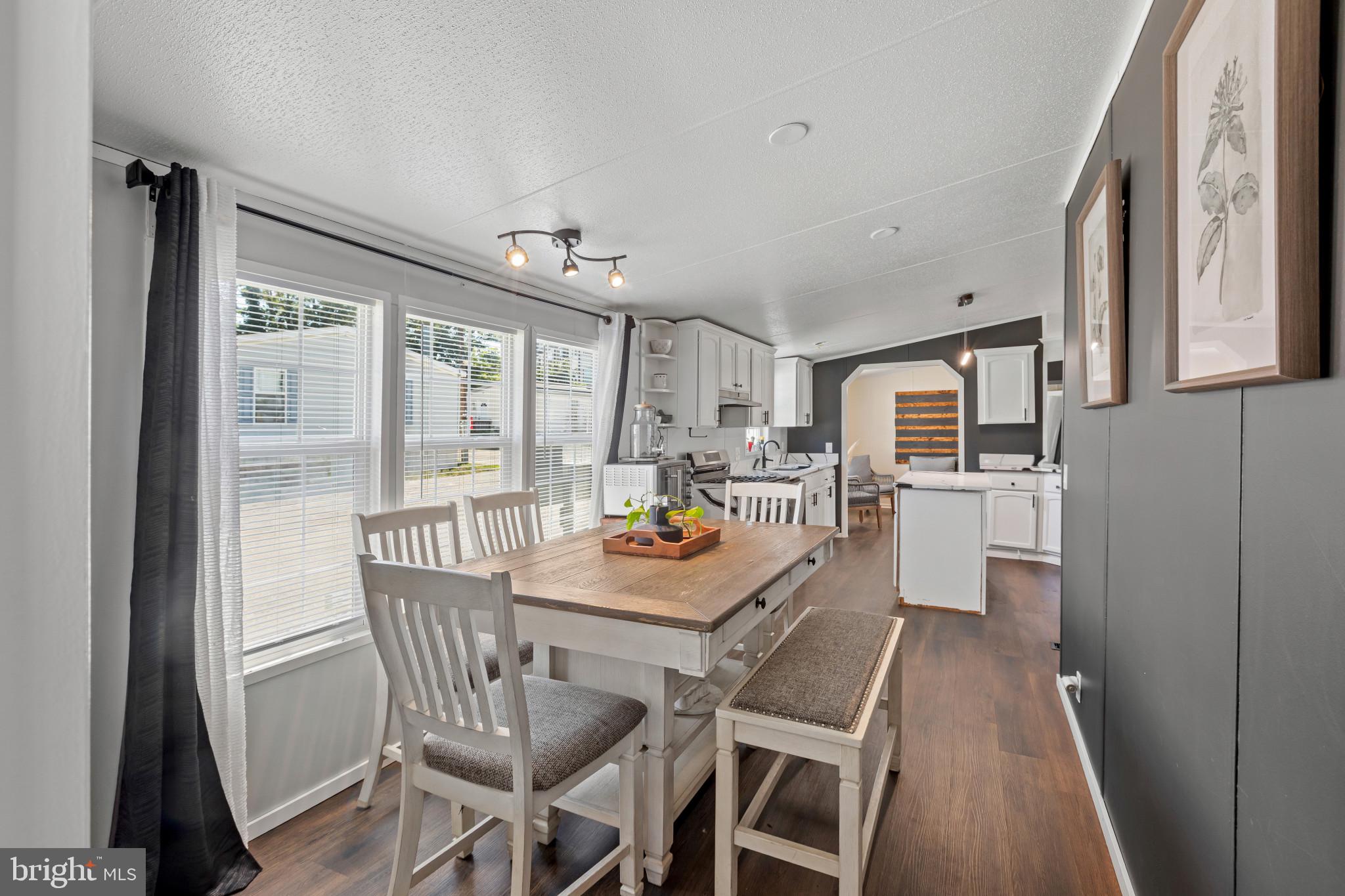 MIDWAY MOBILE VILLAGE - Residential