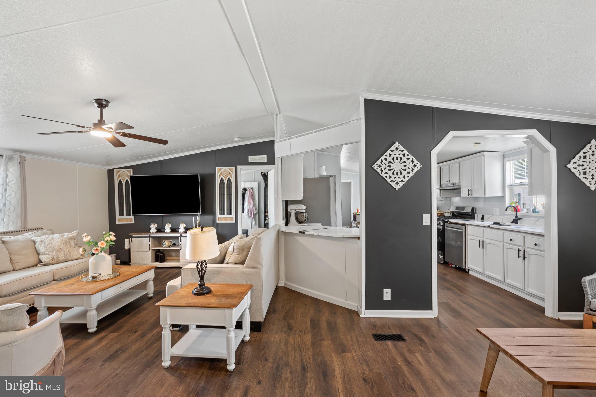 MIDWAY MOBILE VILLAGE - Residential