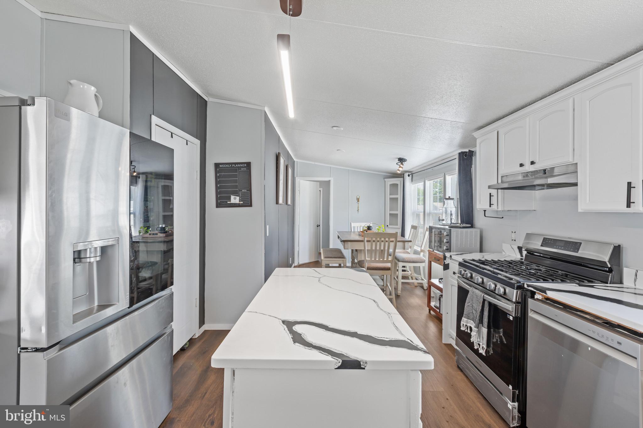 MIDWAY MOBILE VILLAGE - Residential