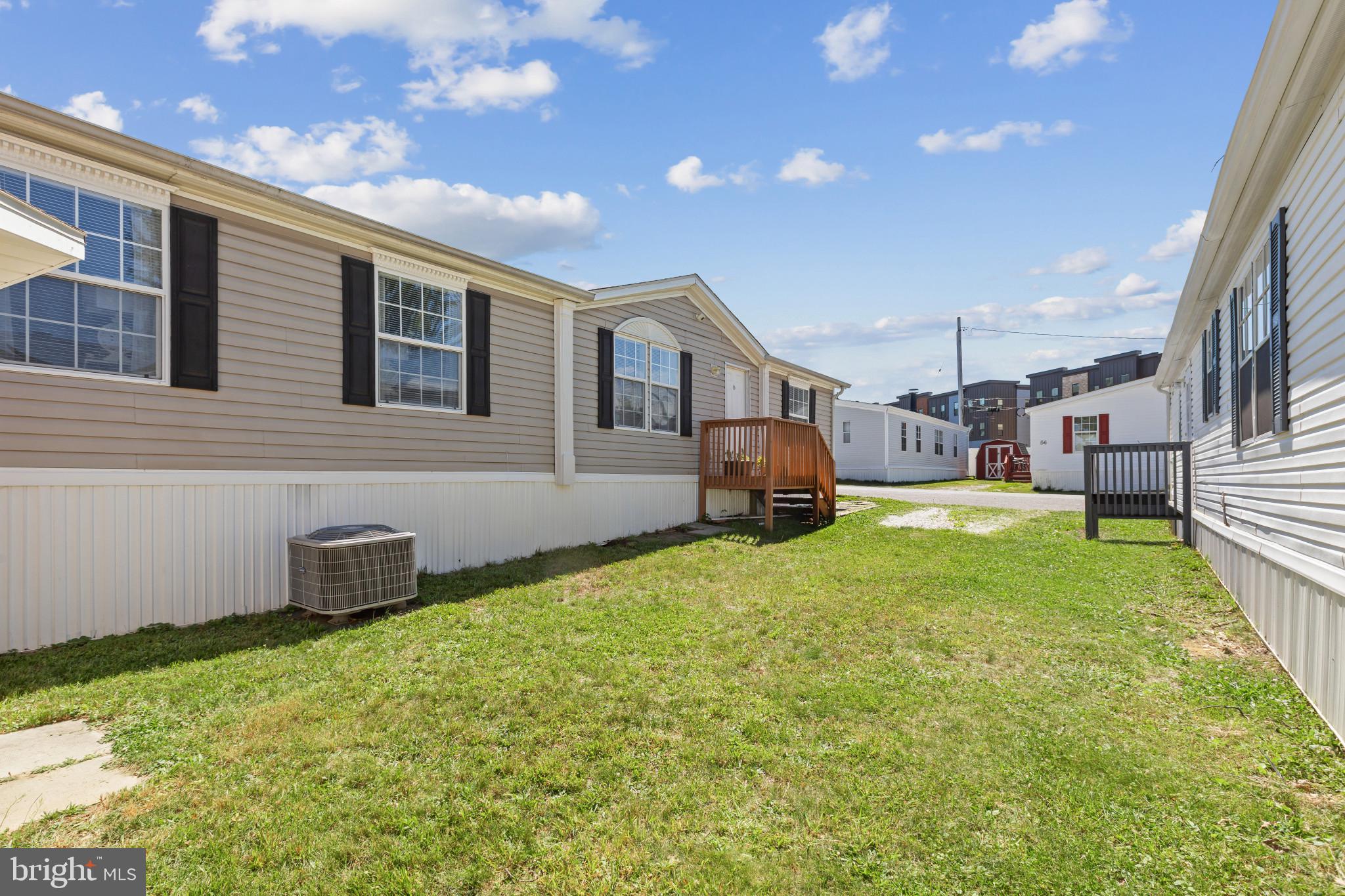 MIDWAY MOBILE VILLAGE - Residential