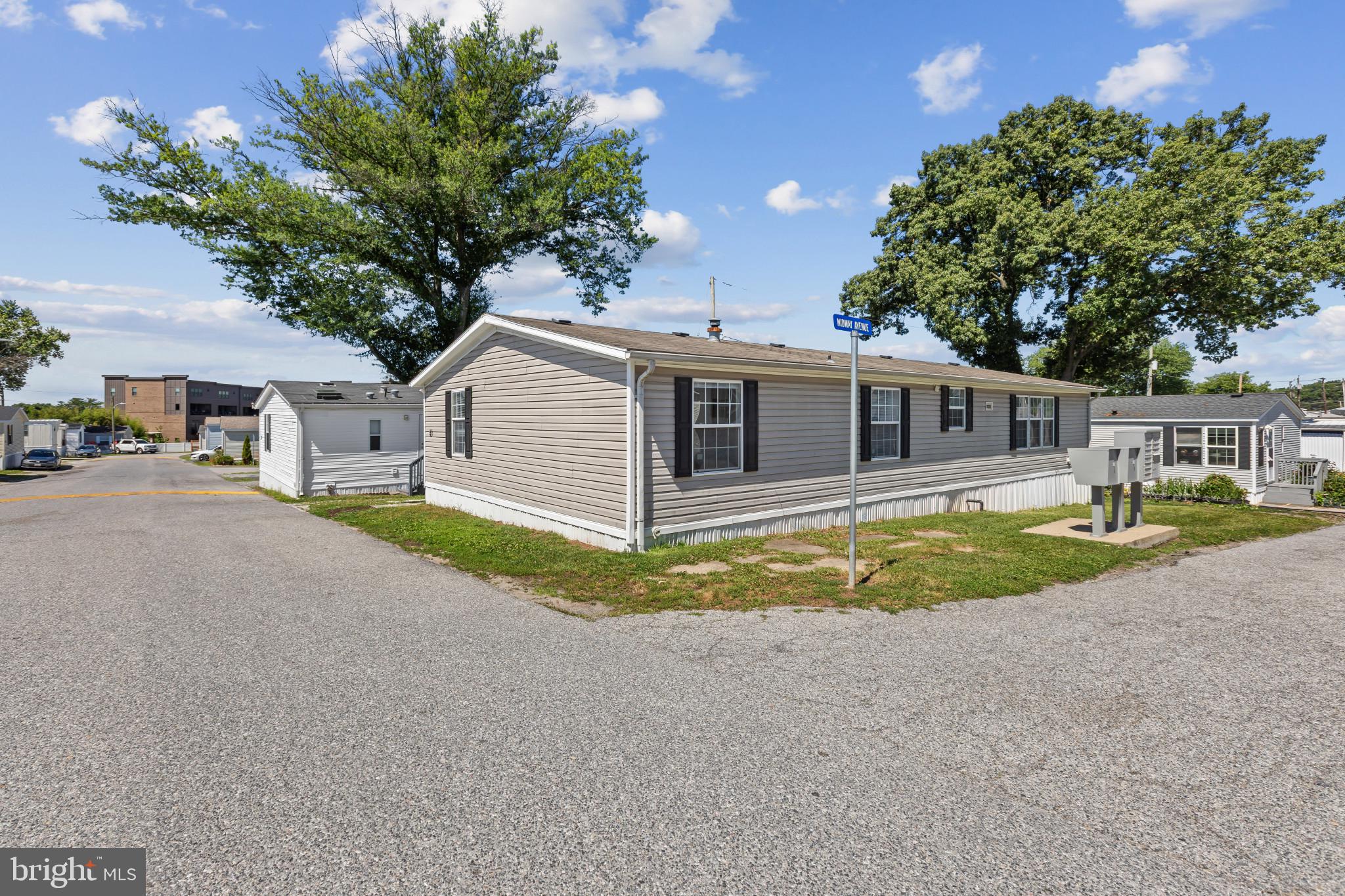 MIDWAY MOBILE VILLAGE - Residential