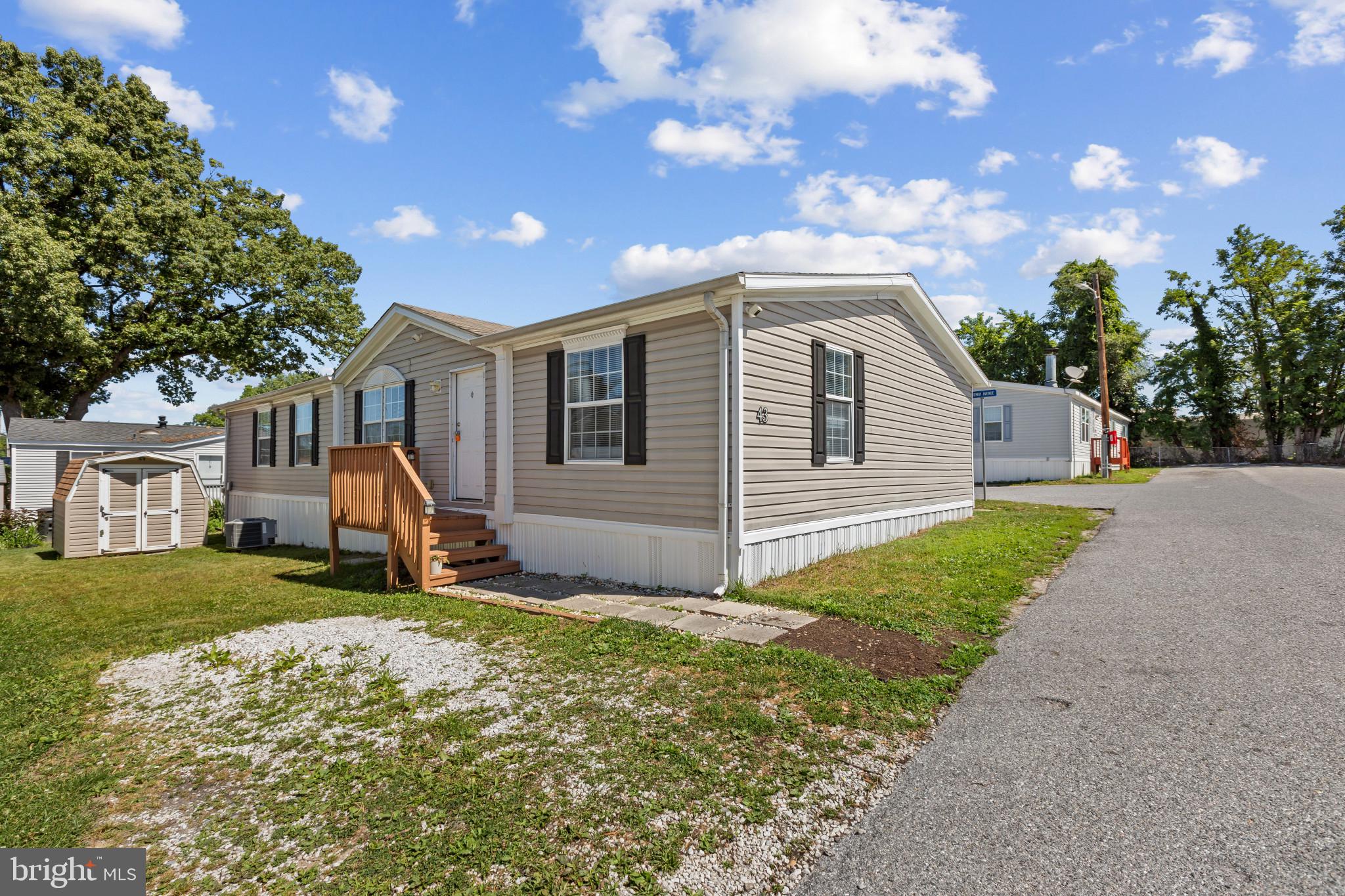 MIDWAY MOBILE VILLAGE - Residential