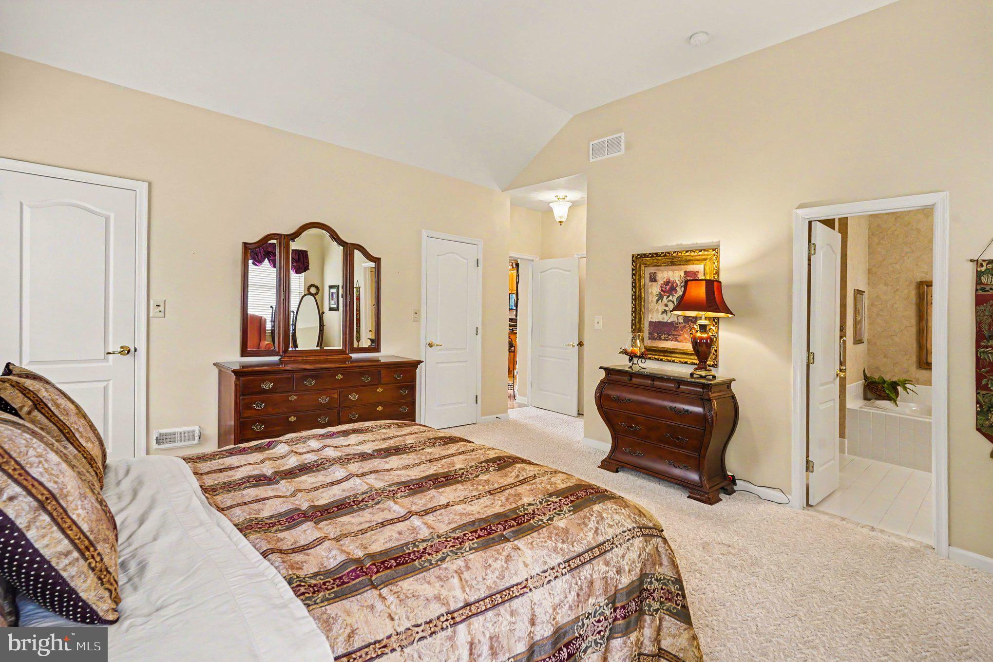 KINGSFIELD - Residential