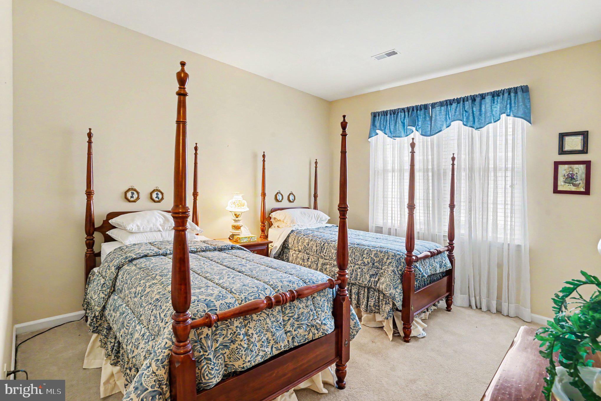 KINGSFIELD - Residential