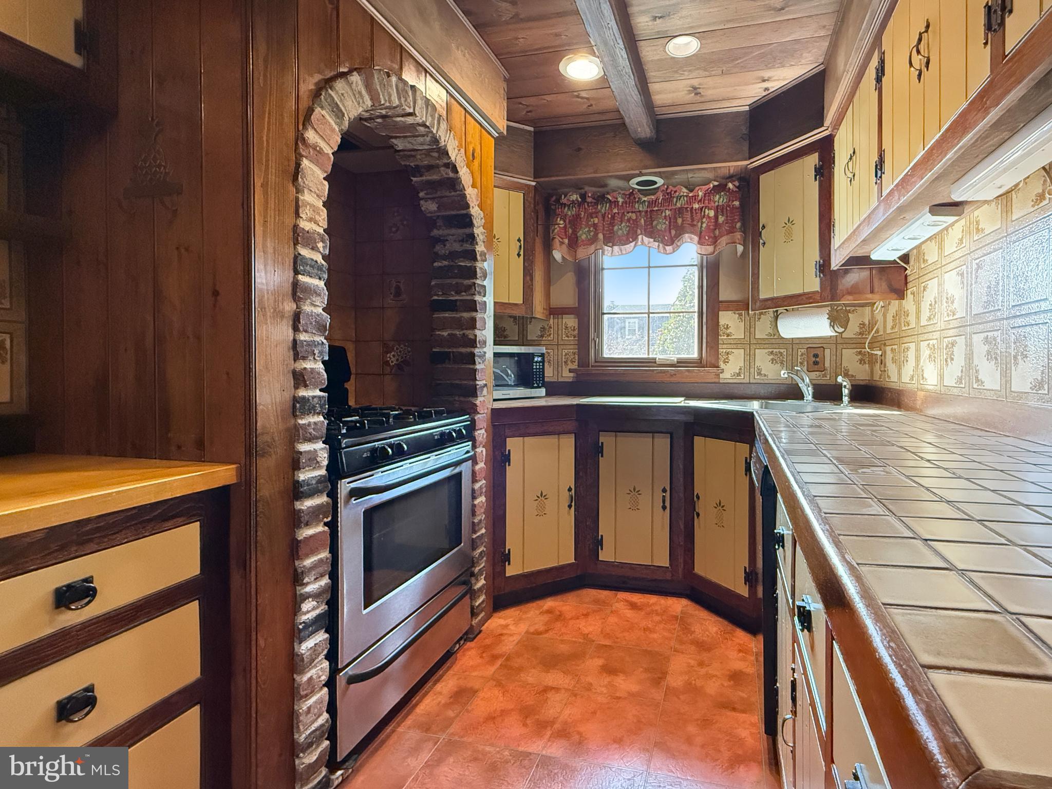 ABINGTON WOODS - Residential