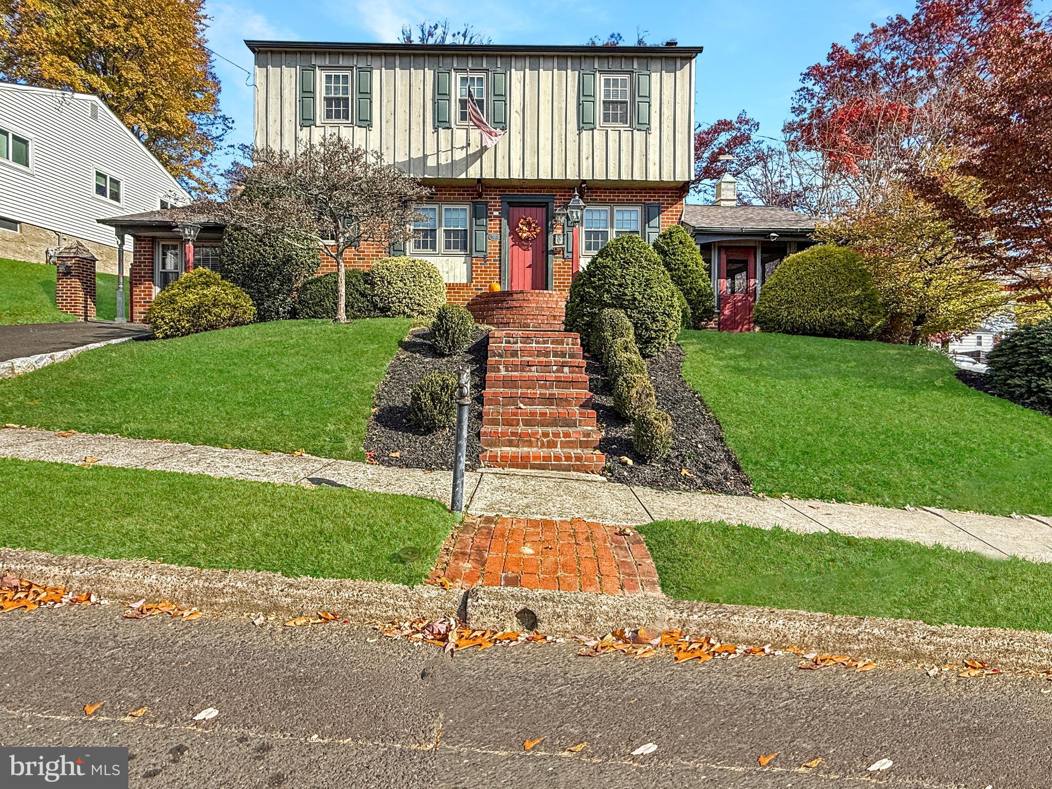 ABINGTON WOODS - Residential