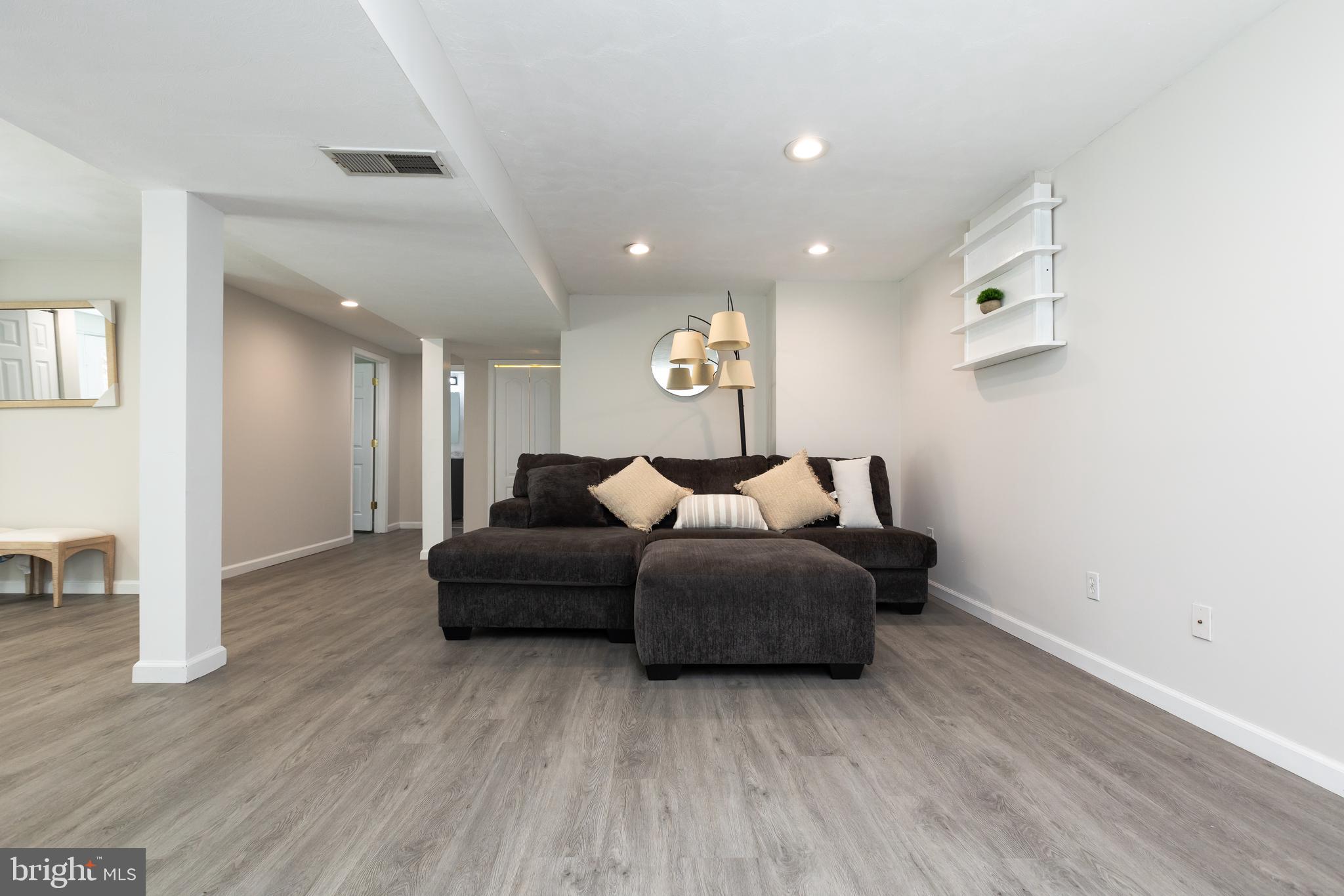 GWYNN ACRES - Residential