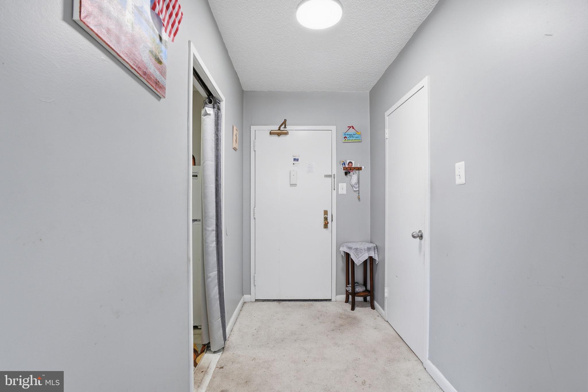 SKYLINE PLAZA - Residential