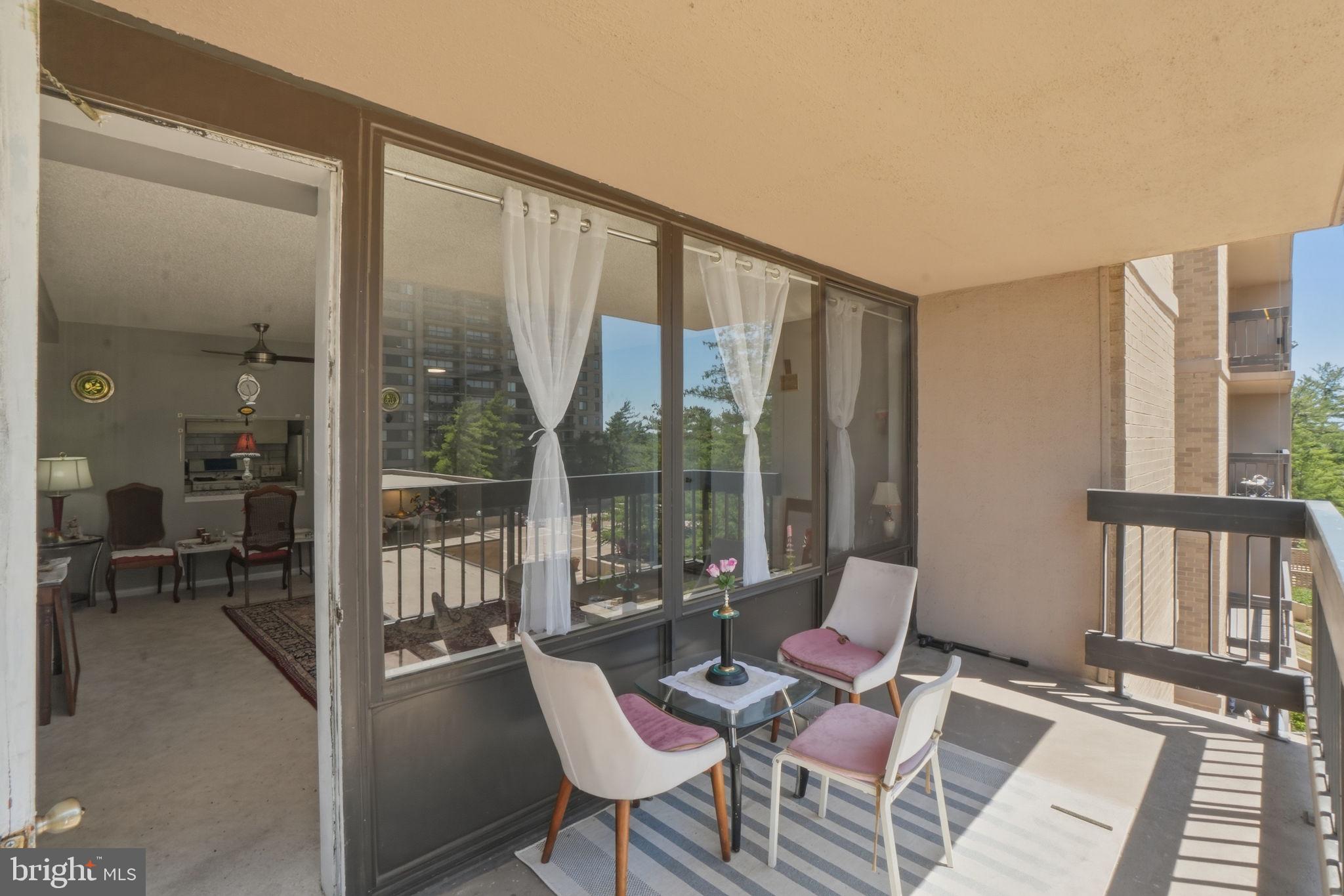 SKYLINE PLAZA - Residential