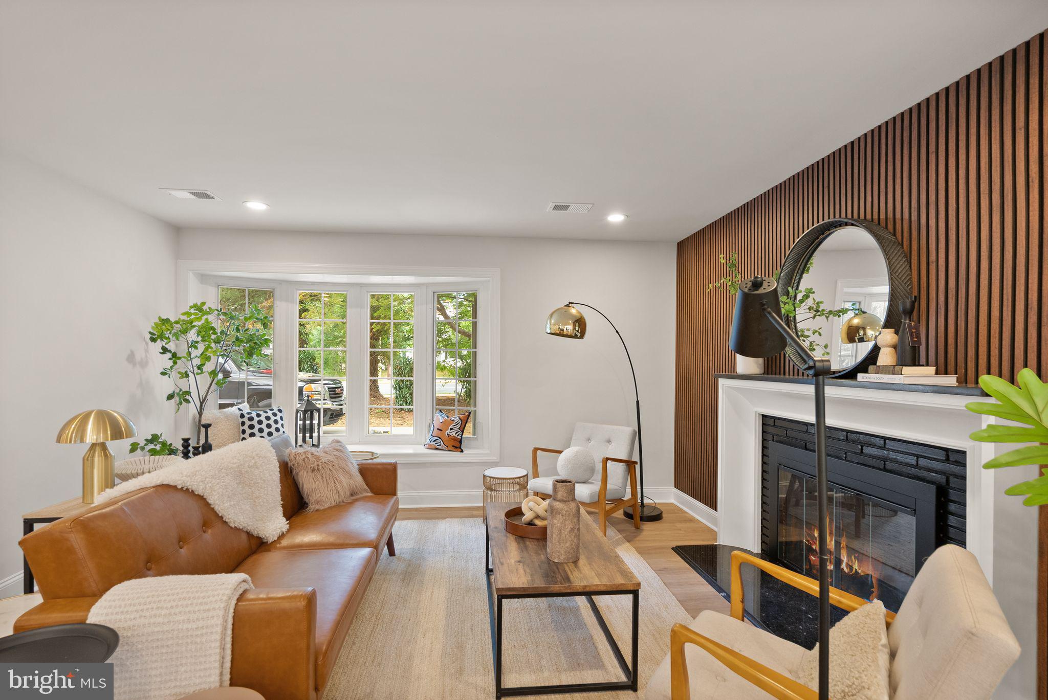 GOLF CLUB MANOR - Residential